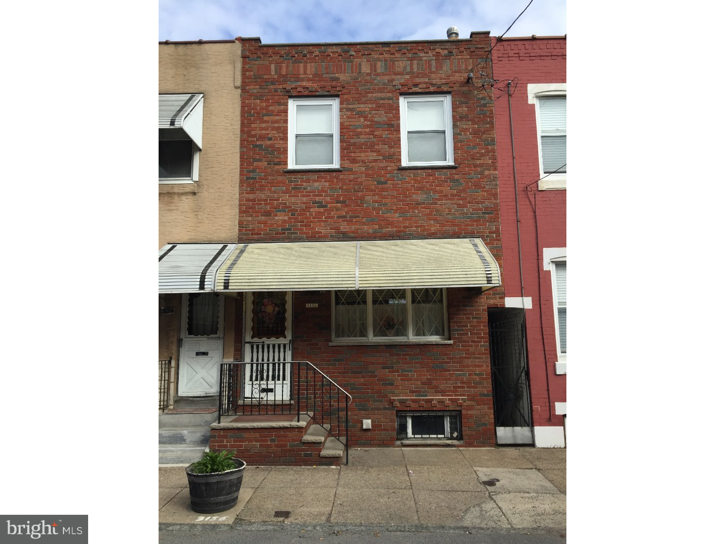 2 Bedroom Home in Port Richmond with a New Brick Front and Breezeway Access to the Back Yard of which is a Rare Find in the Neighborhood and is Very Desirable.  Very Clean Move in Condition Home on a Prim Block Close to Richmond St and Allegheny Avenue.  1st Fl Features Open Living Room with New Sheet Rocked Walls and Ceiling, Marble Sills throughout;  Full Eat in Kitchen with Newer Appliances.  2nd Floor Features All New Windows and 2 Nice Sized Bedroom with Closets and Ceiling Fans and a Full Tile Bathroom.  Basement has Nice Head Room, Smooth Walls of Builders Grade Quality, Newer Crown Boiler.  Circuit Breakers. Rubber Roof.  Nice Sized Rear Yard Approx 20 Feet Long with Breezeway Access to Salmon Street.  Washer, Dryer and Refrigerator are Included.   Overall this is a Solid Home on a Great Street in an Up and Coming River Ward Neighborhood...