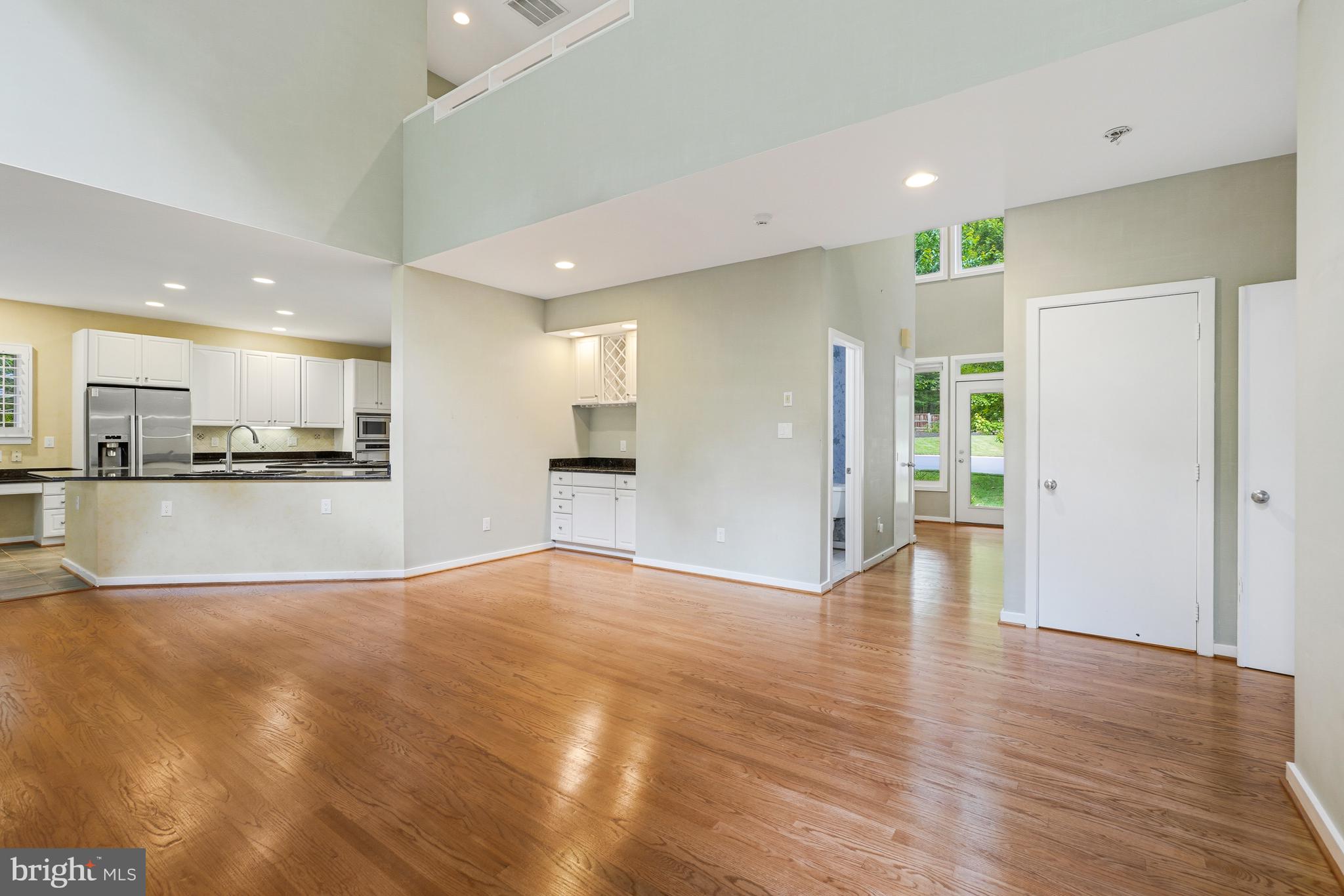 RESTON - Residential