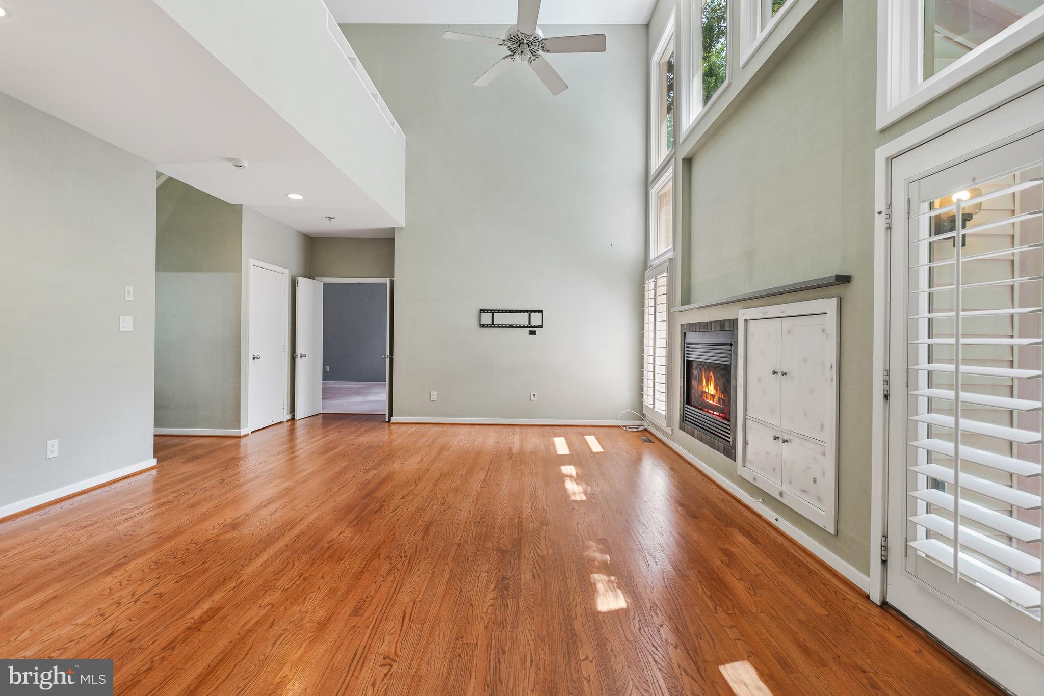 RESTON - Residential