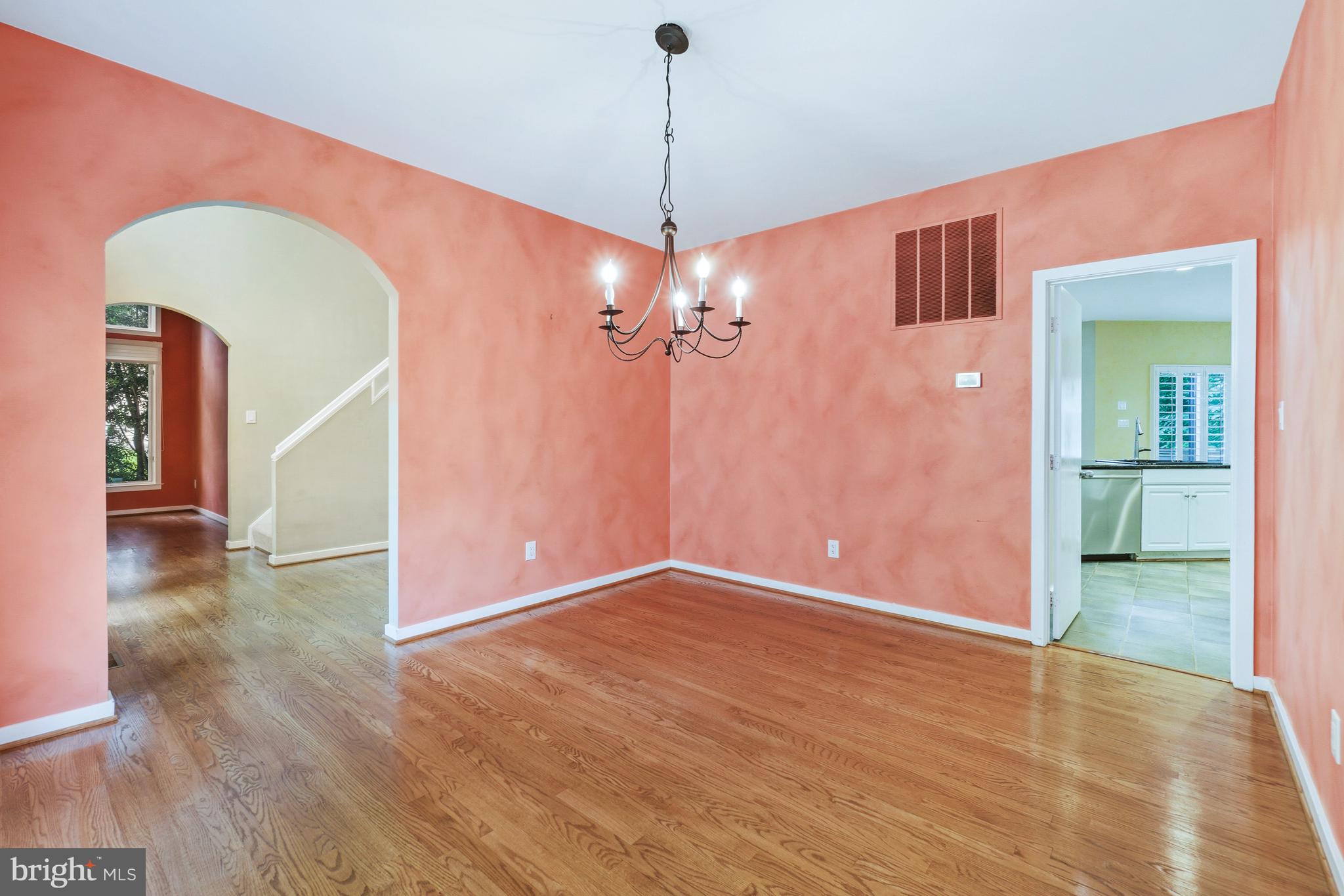 RESTON - Residential