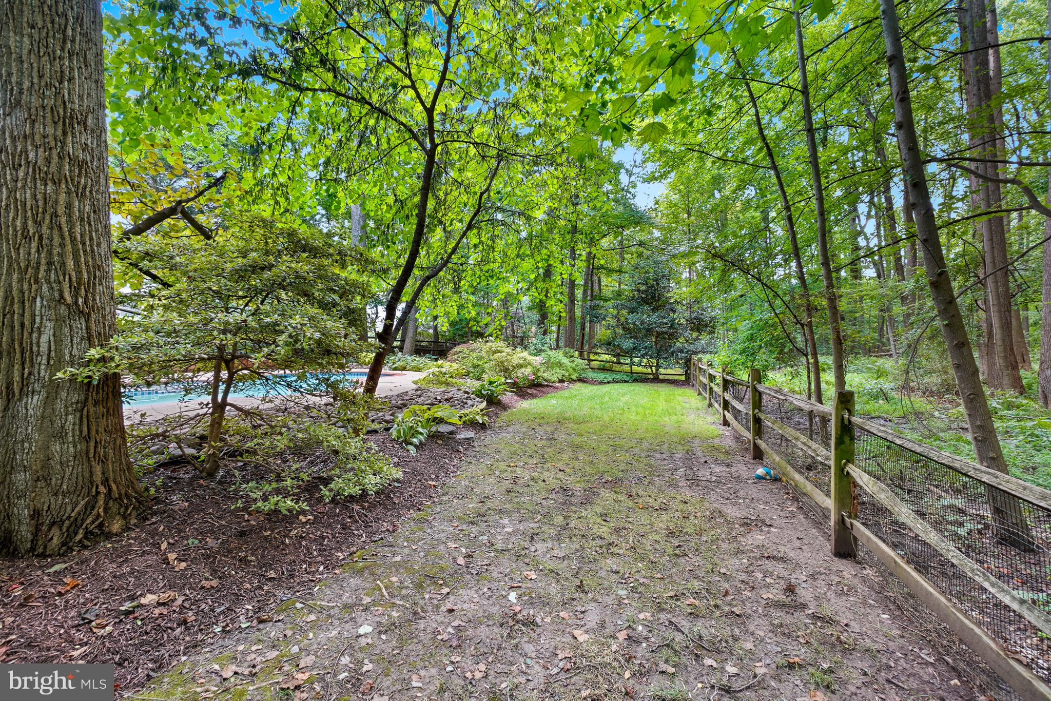 RESTON - Residential