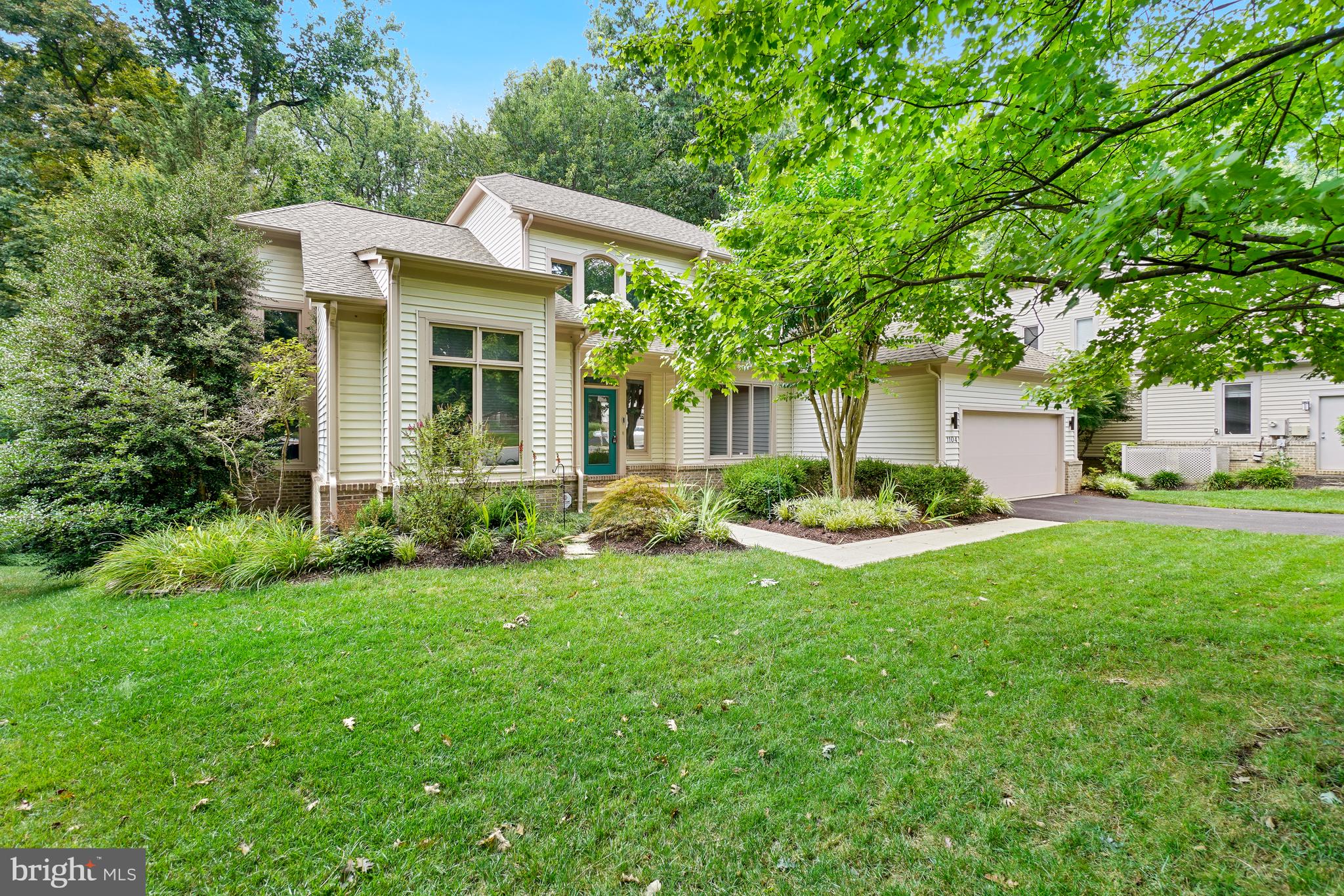 RESTON - Residential