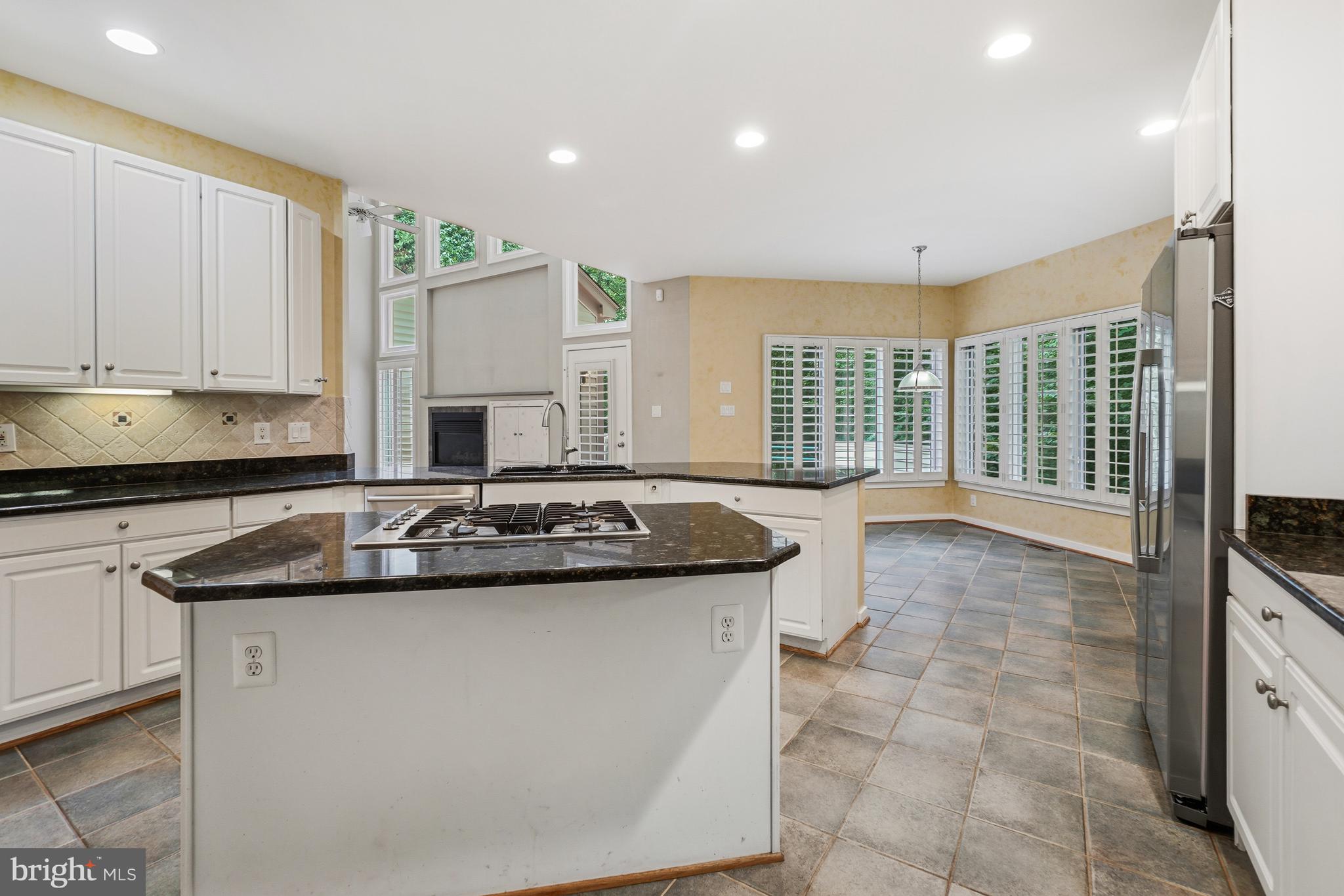 RESTON - Residential