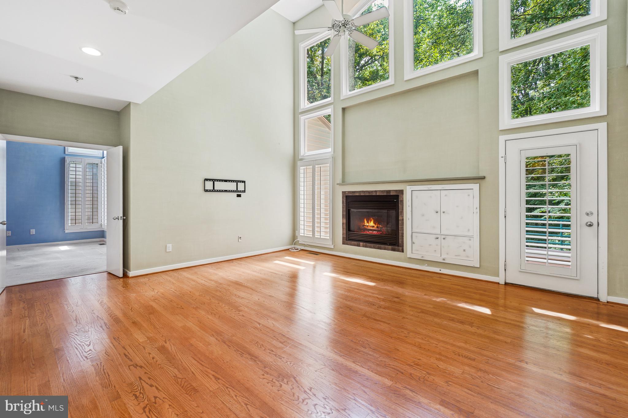 RESTON - Residential