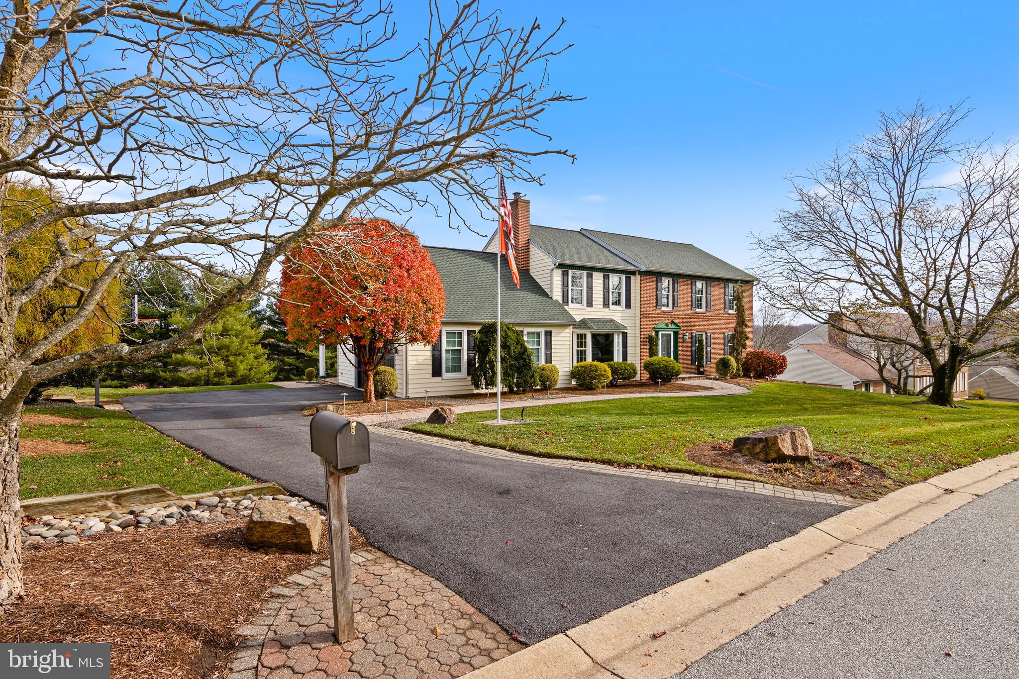 BOW TREE - Residential