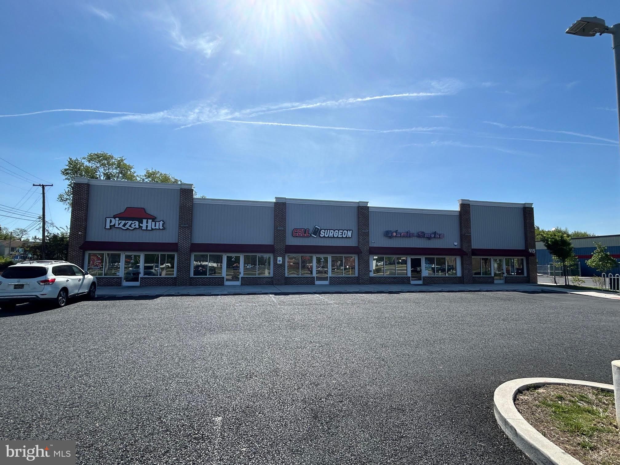NNN investment.   Two units are vacant and the property is being sold on a proforma basis.  Pizza Hut anchored and built within the last 5 years.  The two vacant units have been brought to "vanilla shell" condition.

Schedule your tour today because this one won't last long.