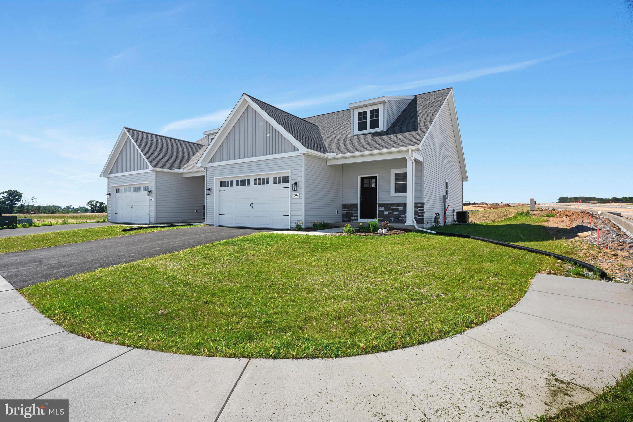 STONEYBROOK OF ELIZABETHTOWN - Residential
