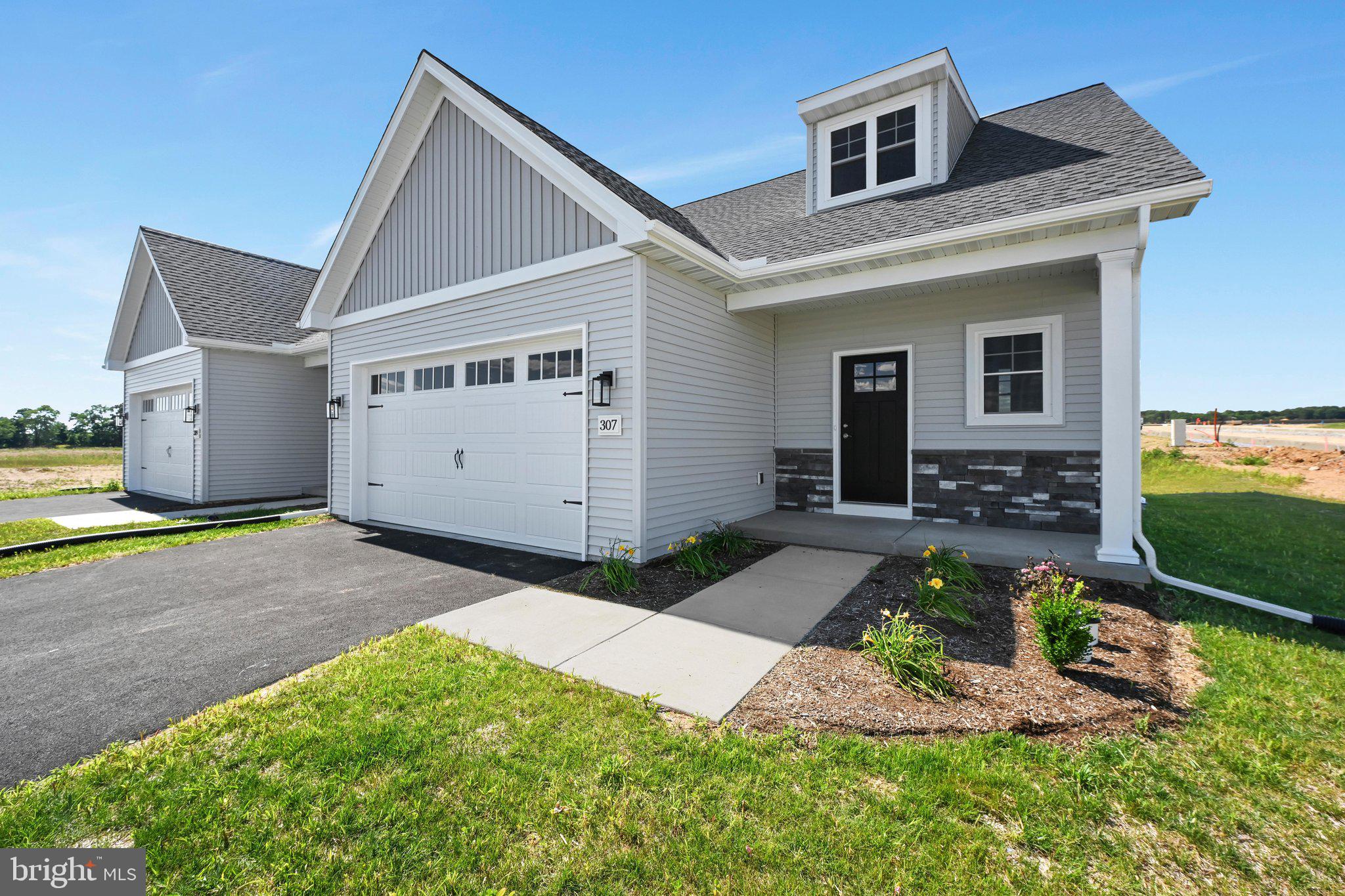 STONEYBROOK OF ELIZABETHTOWN - Residential
