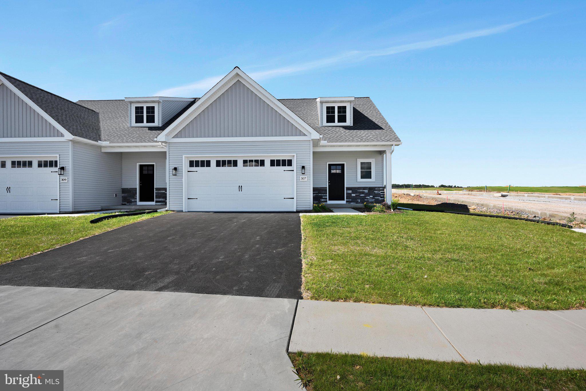 STONEYBROOK OF ELIZABETHTOWN - Residential