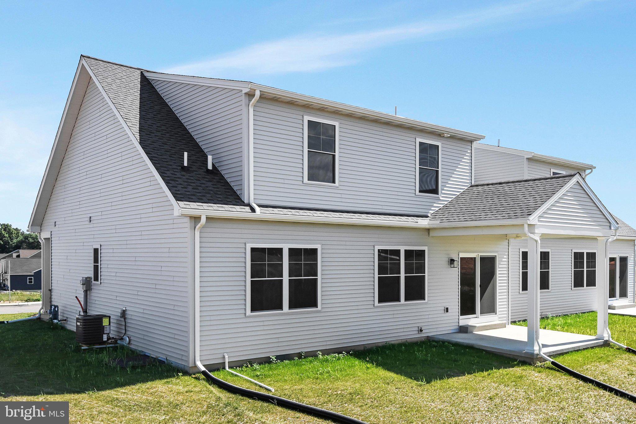 STONEYBROOK OF ELIZABETHTOWN - Residential