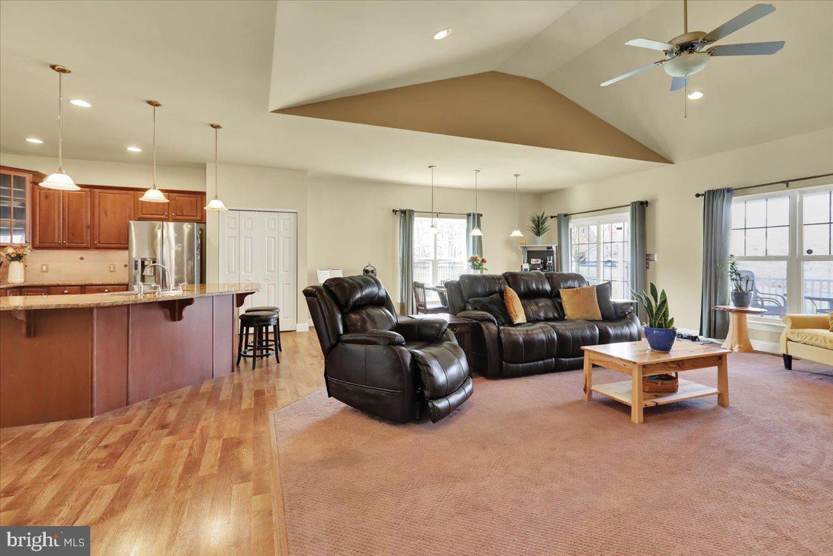 MOUNTAINVIEW - Residential