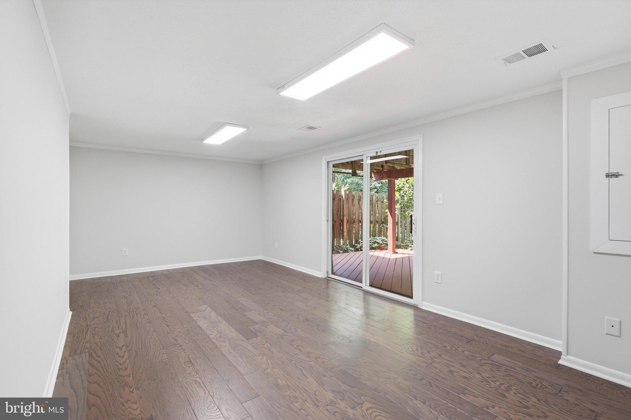DANBURY FOREST - Residential