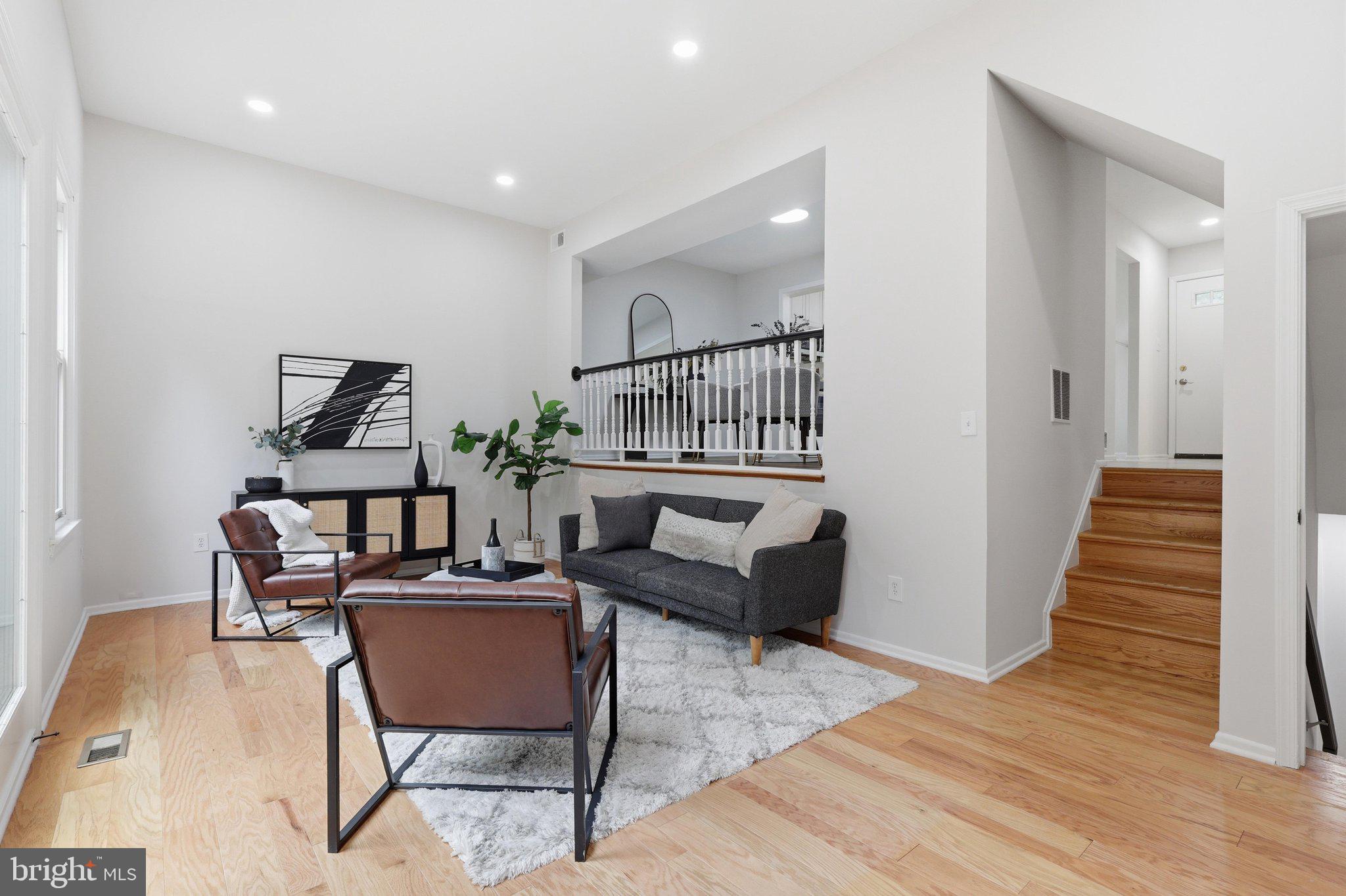 DANBURY FOREST - Residential