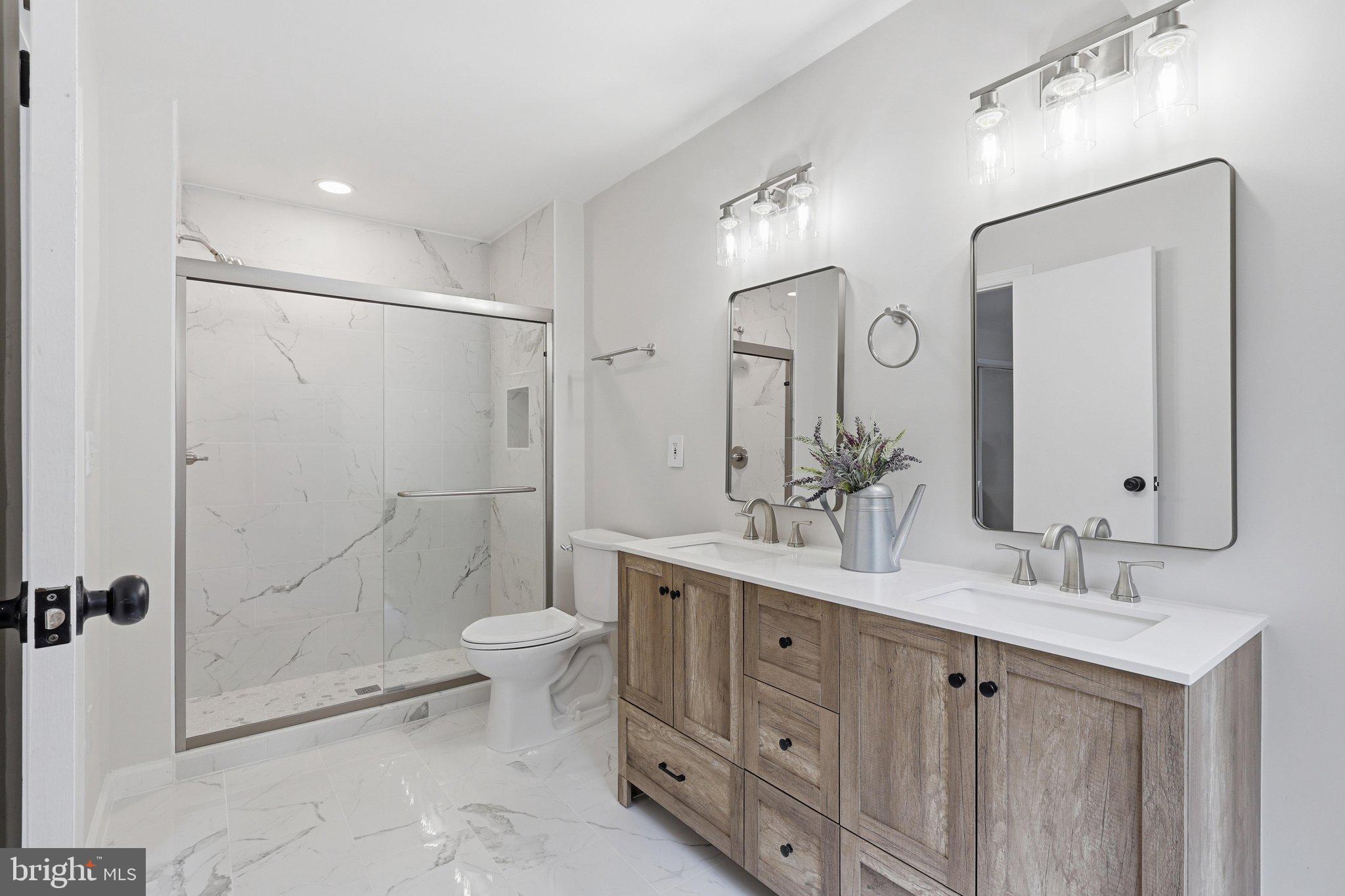 DANBURY FOREST - Residential