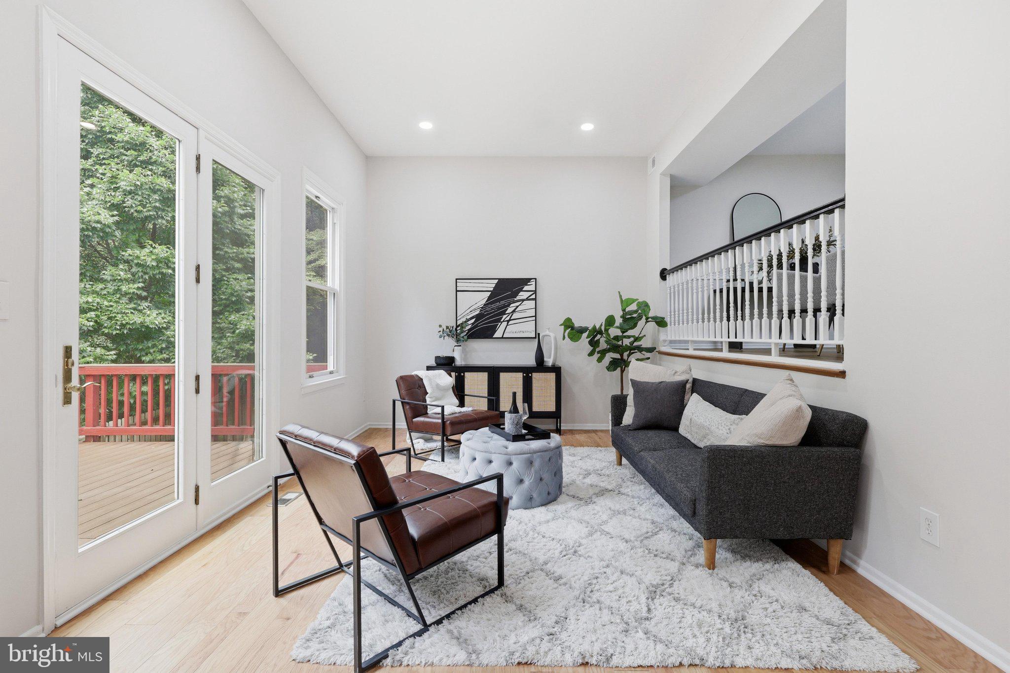 DANBURY FOREST - Residential