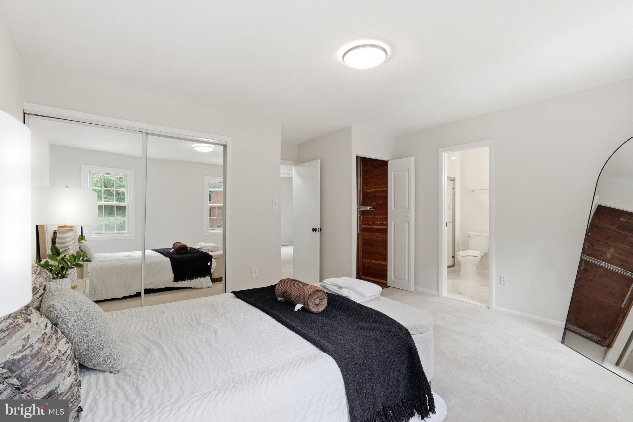 DANBURY FOREST - Residential