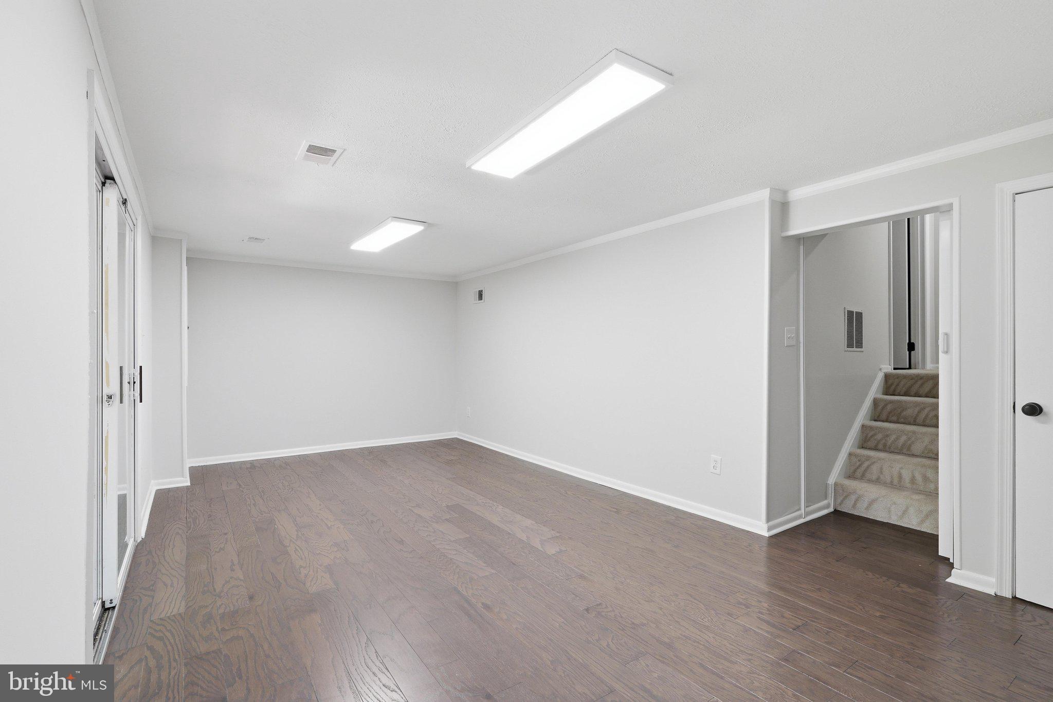 DANBURY FOREST - Residential