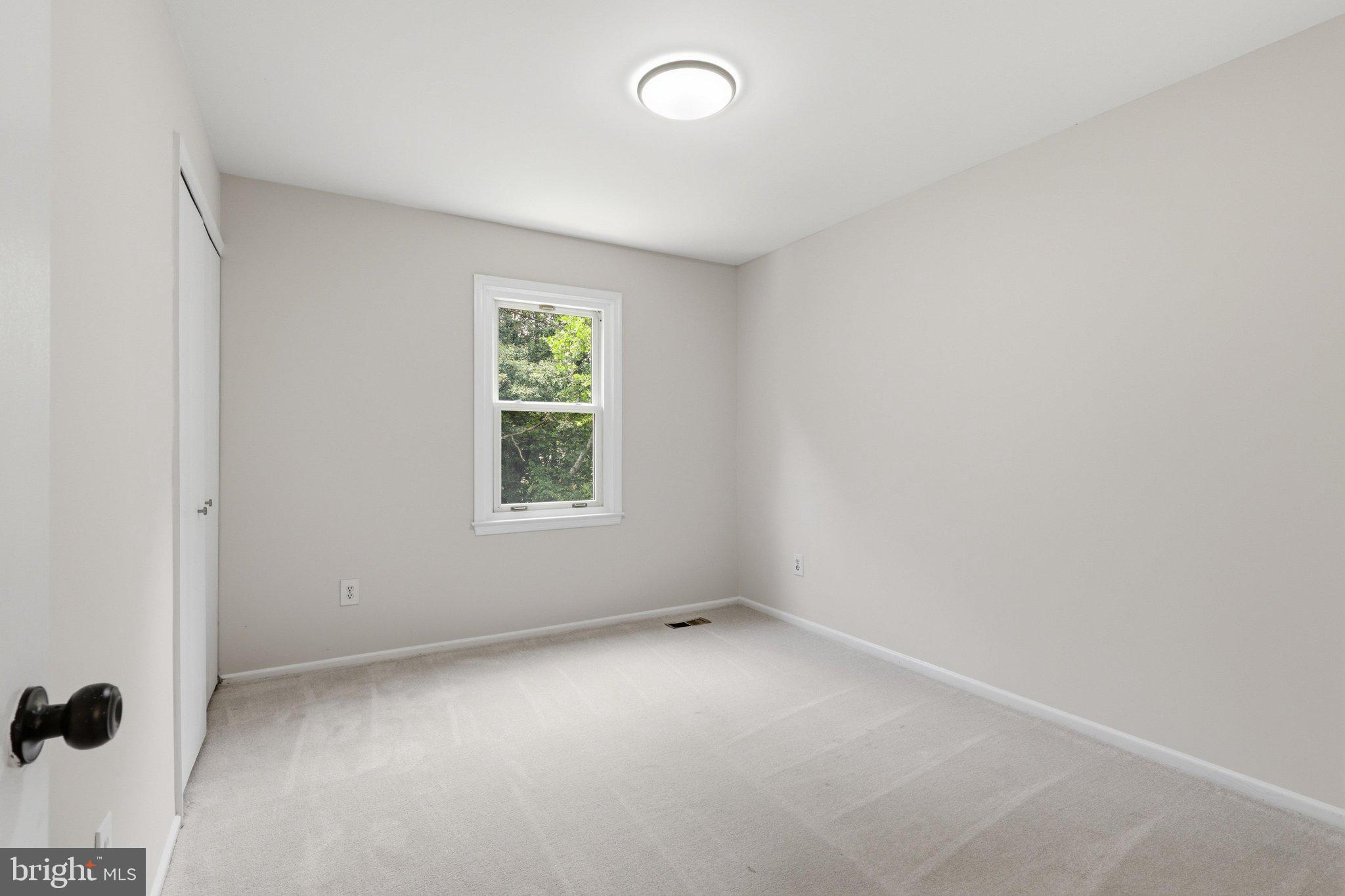 DANBURY FOREST - Residential