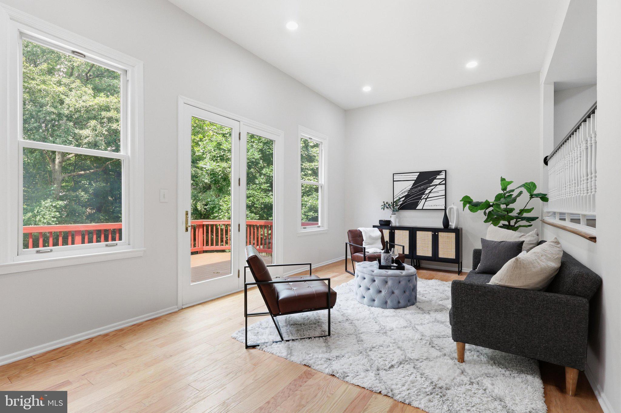 DANBURY FOREST - Residential