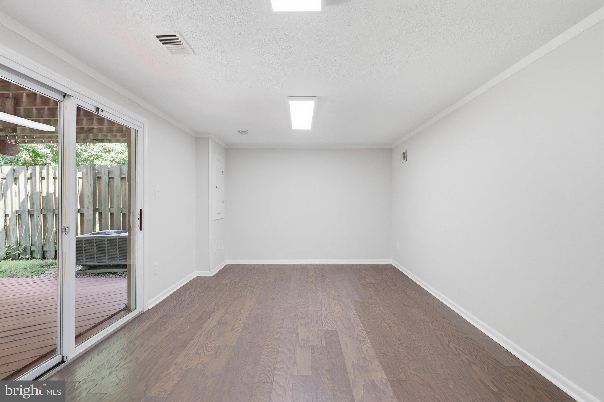DANBURY FOREST - Residential