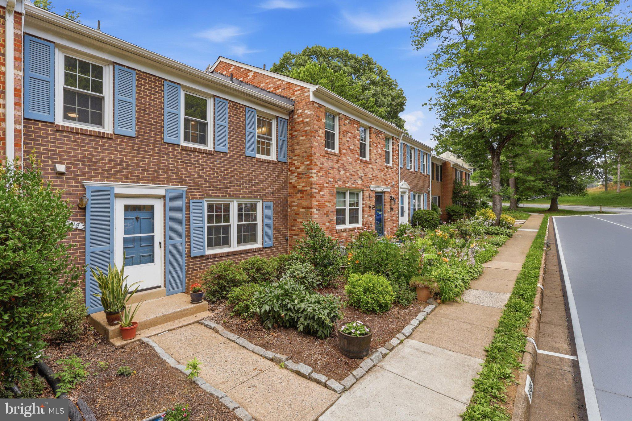 DANBURY FOREST - Residential
