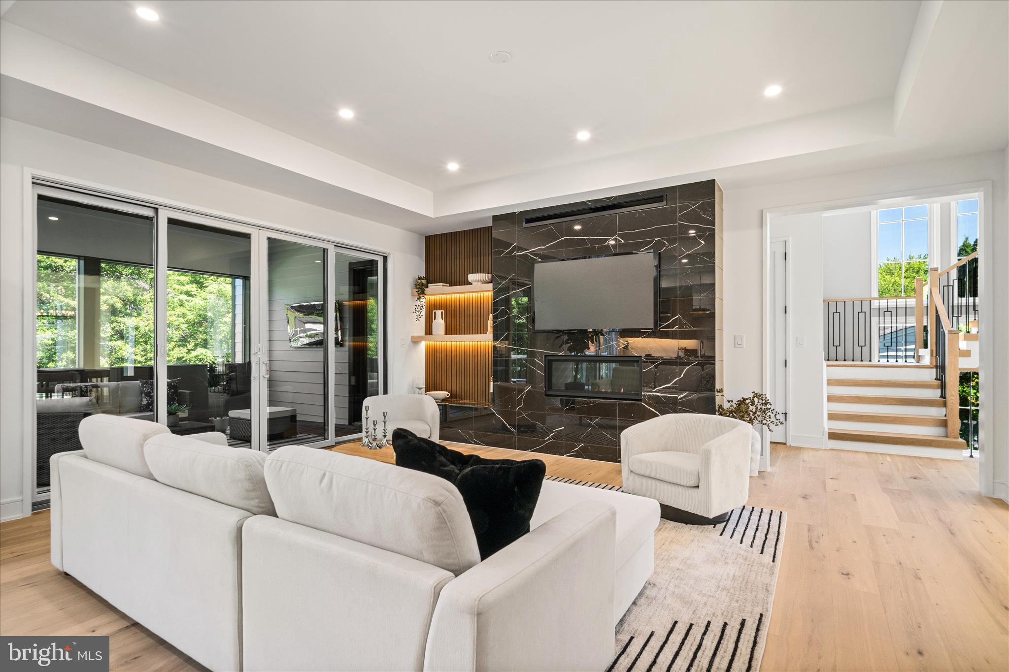 VIENNA WOODS - Residential