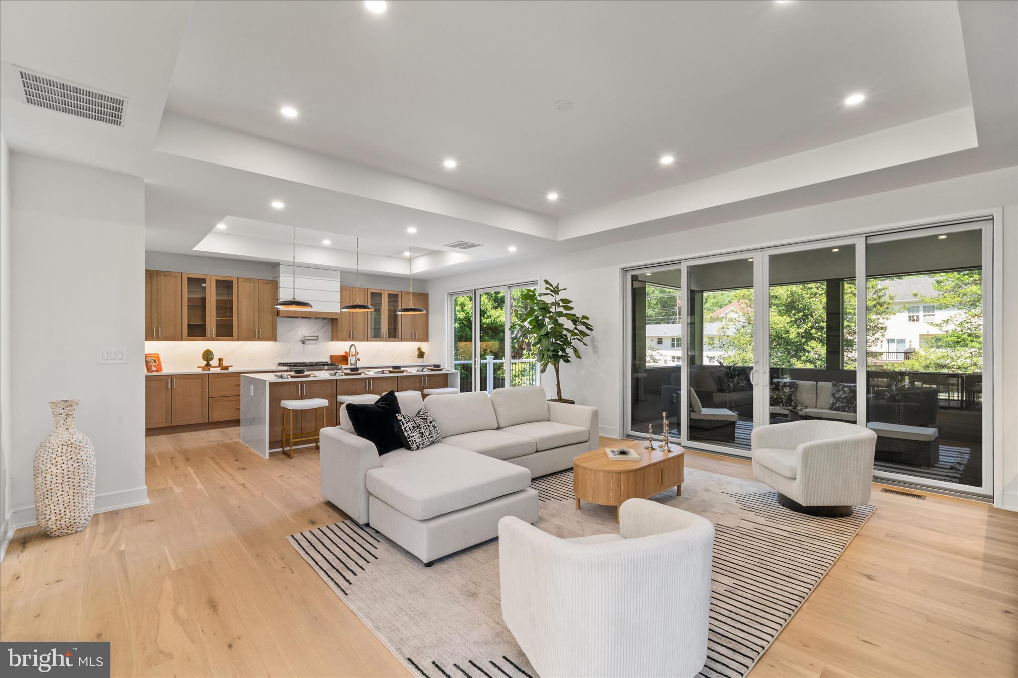 VIENNA WOODS - Residential