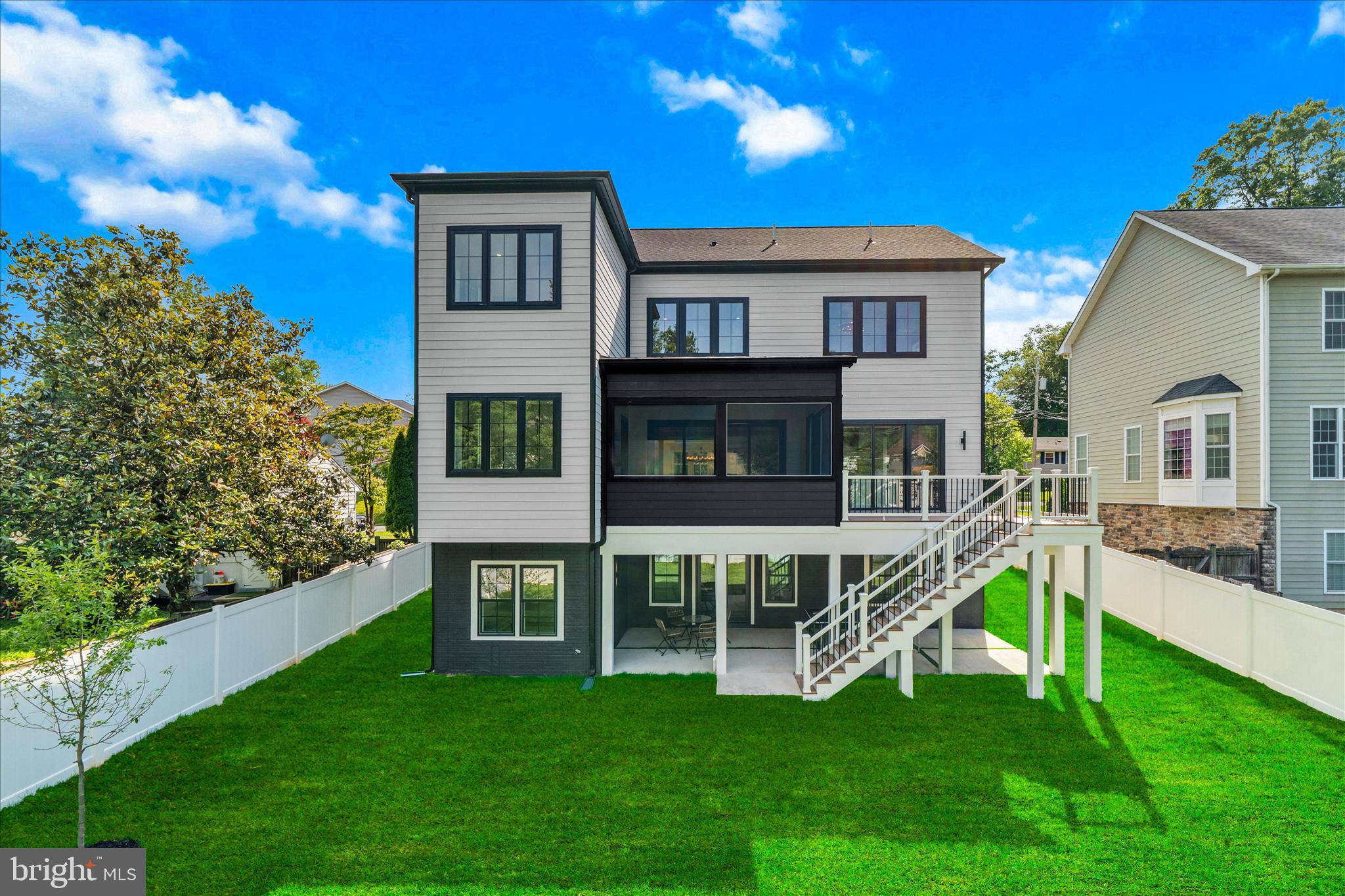 VIENNA WOODS - Residential