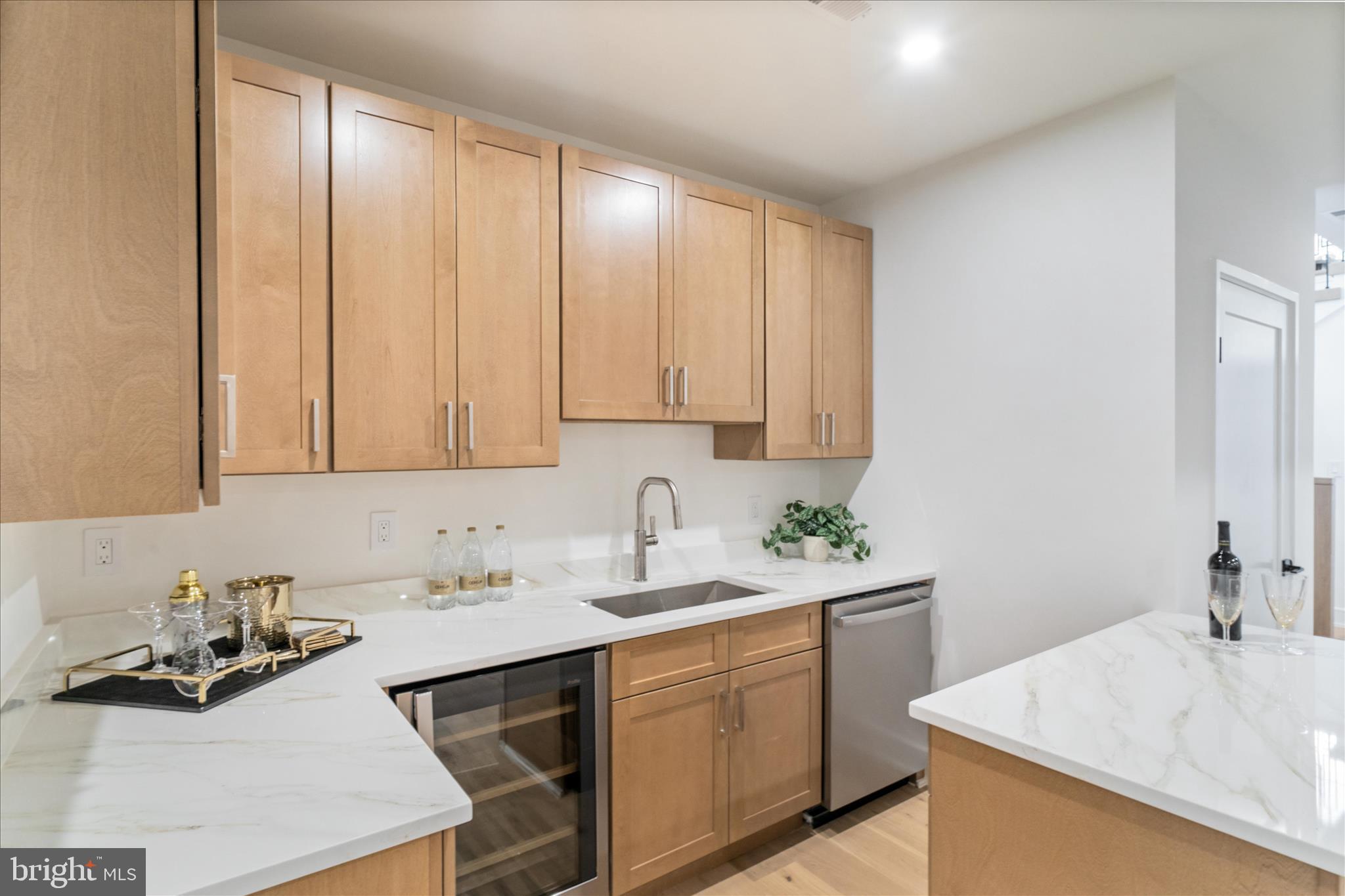 VIENNA WOODS - Residential