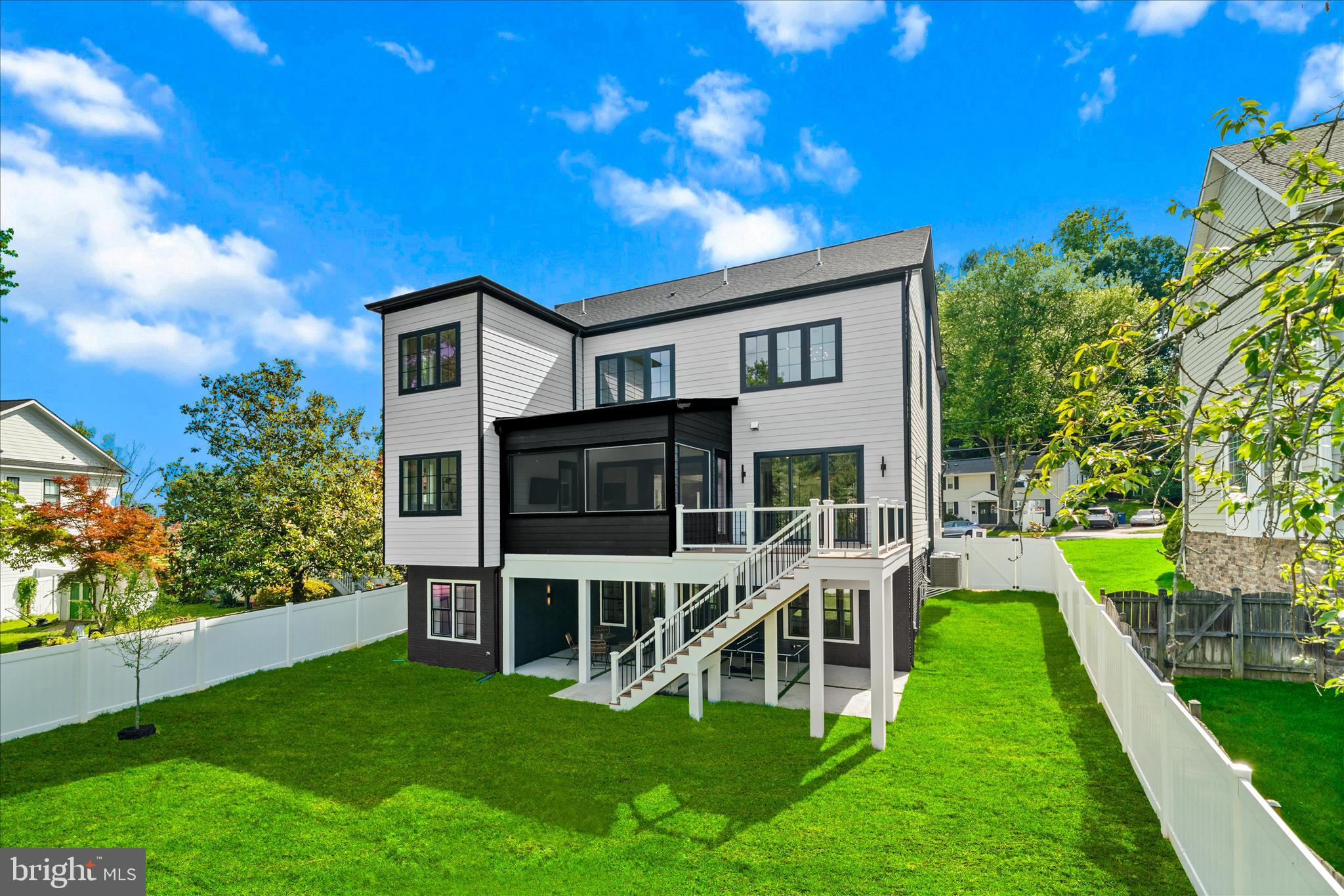 VIENNA WOODS - Residential