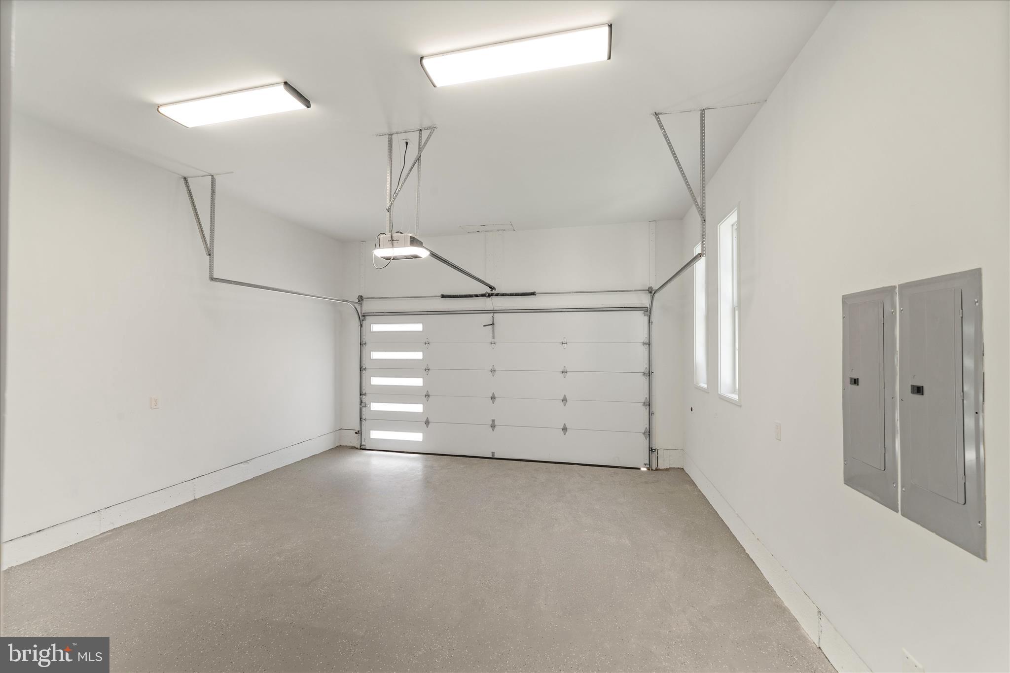 VIENNA WOODS - Residential