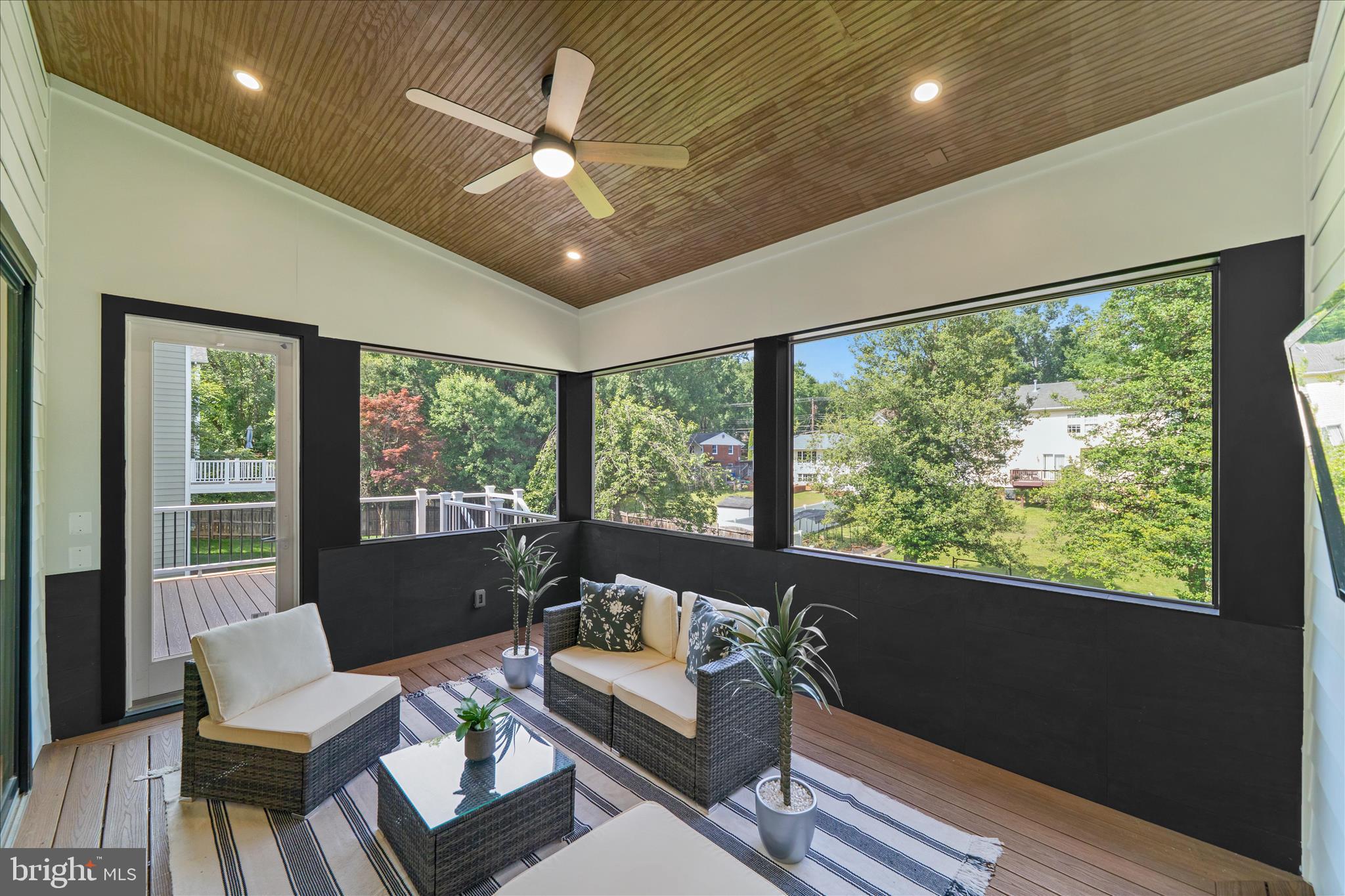 VIENNA WOODS - Residential