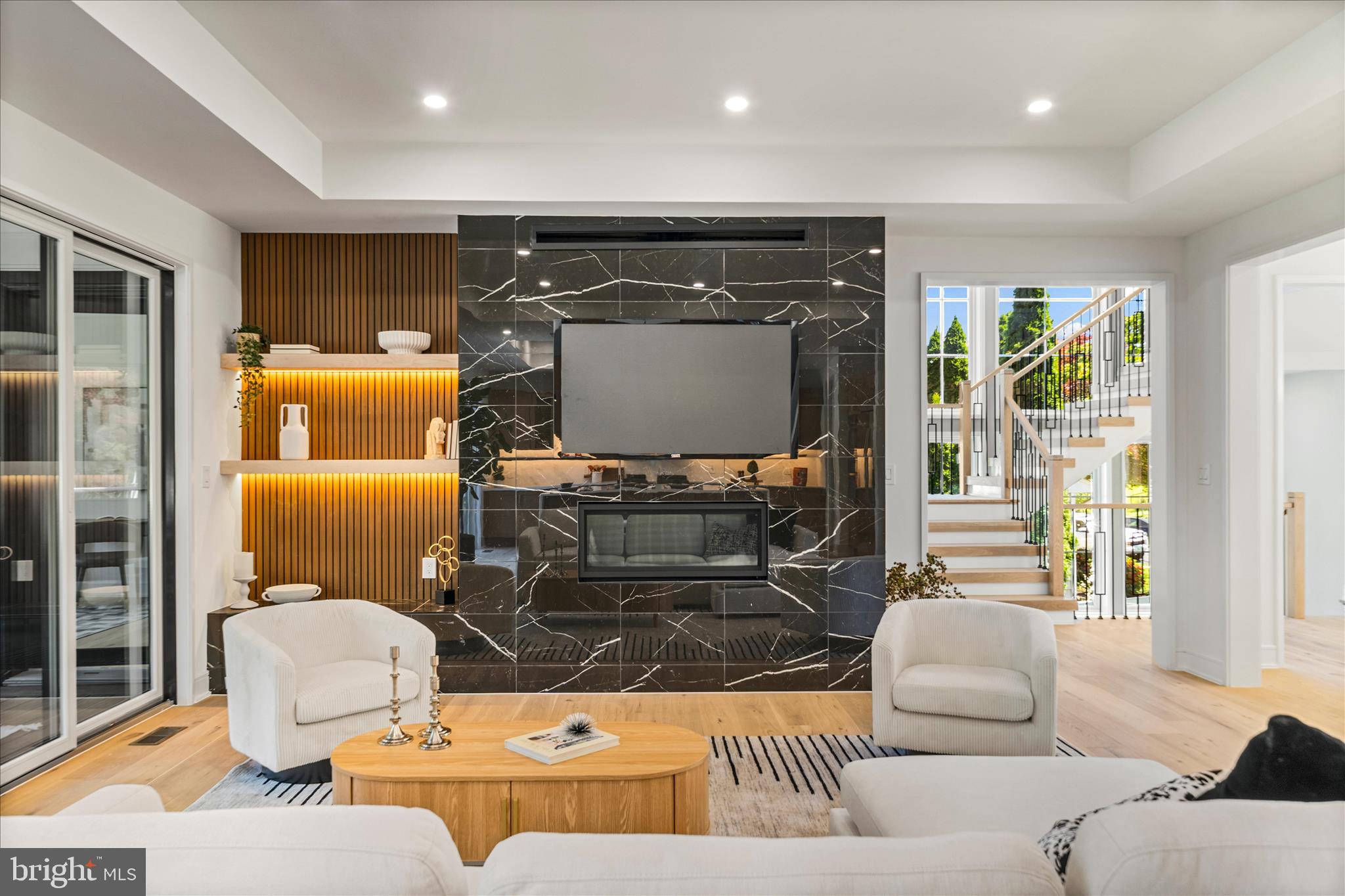 VIENNA WOODS - Residential