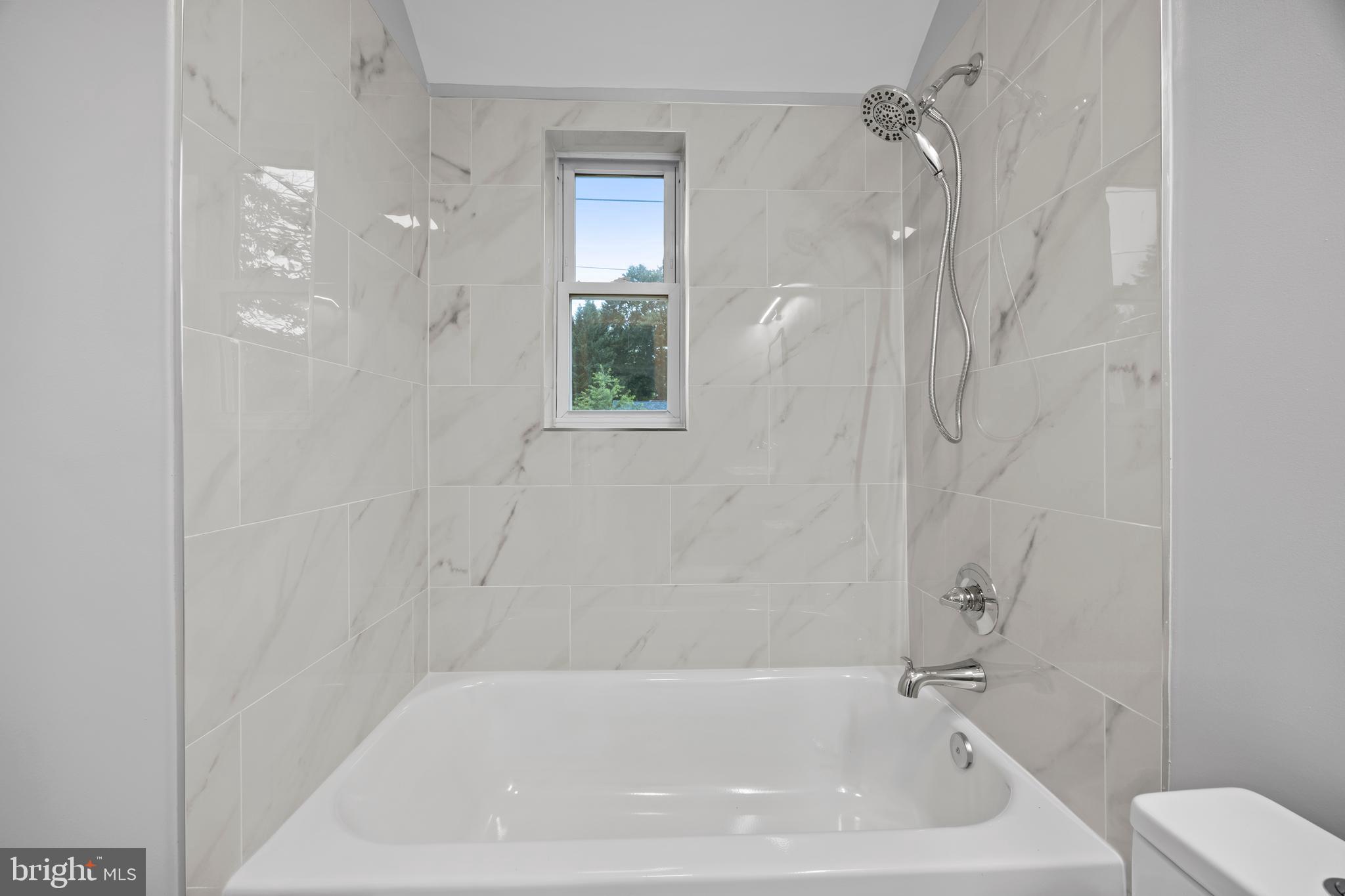 GLENMONT HILLS - Residential