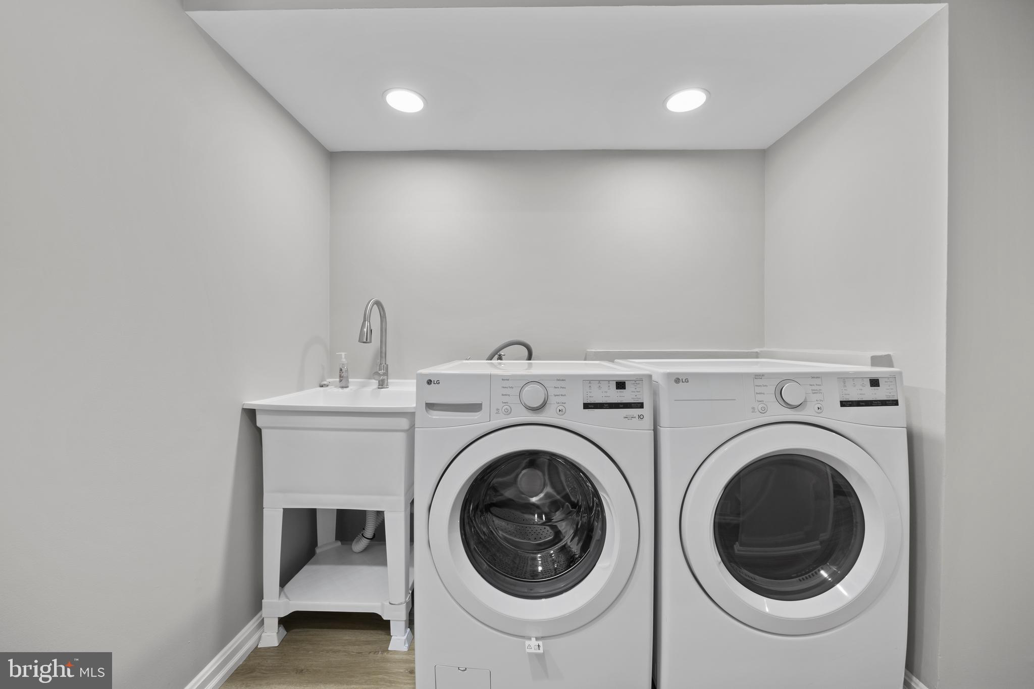 GLENMONT HILLS - Residential