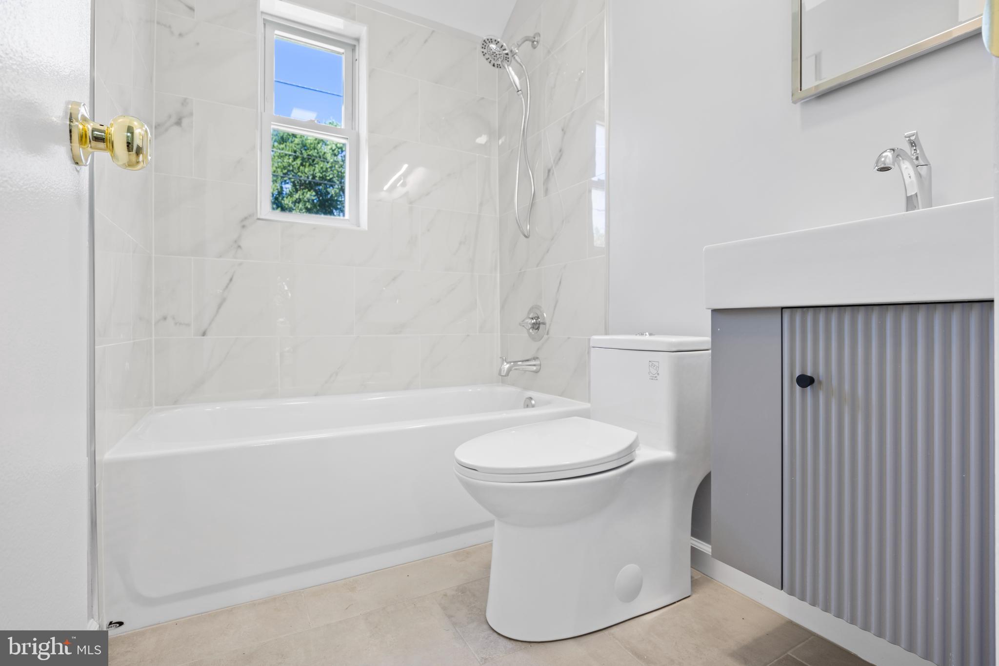 GLENMONT HILLS - Residential
