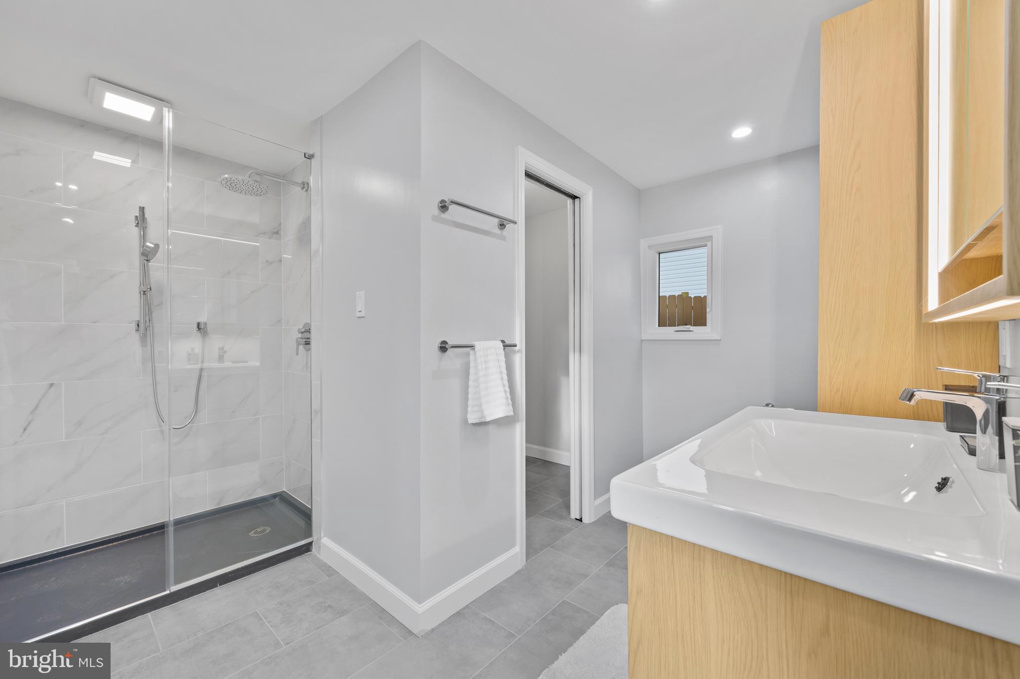 GLENMONT HILLS - Residential
