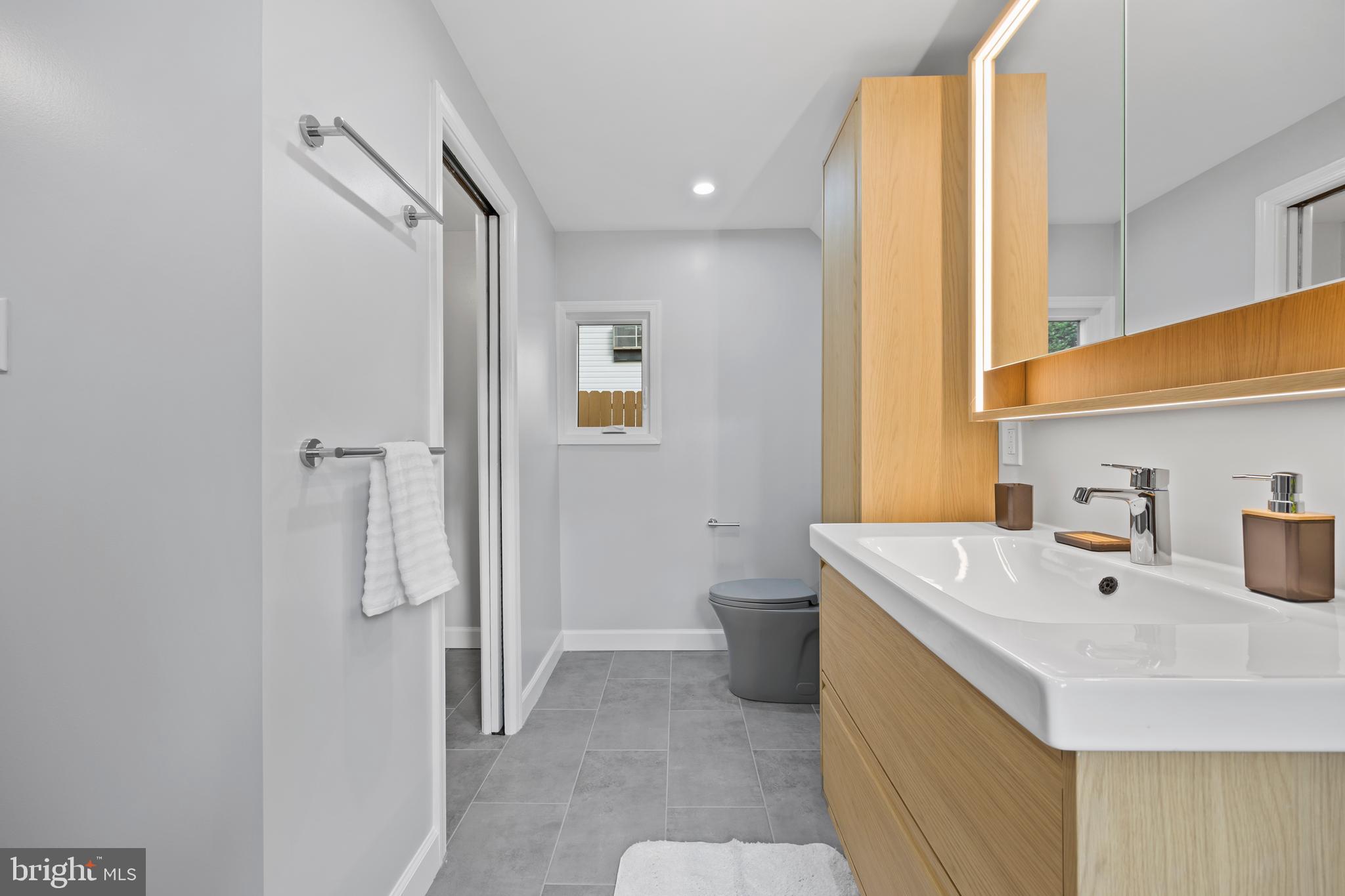 GLENMONT HILLS - Residential