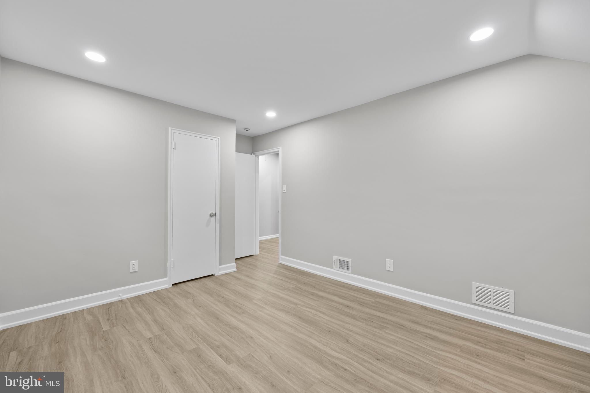 GLENMONT HILLS - Residential
