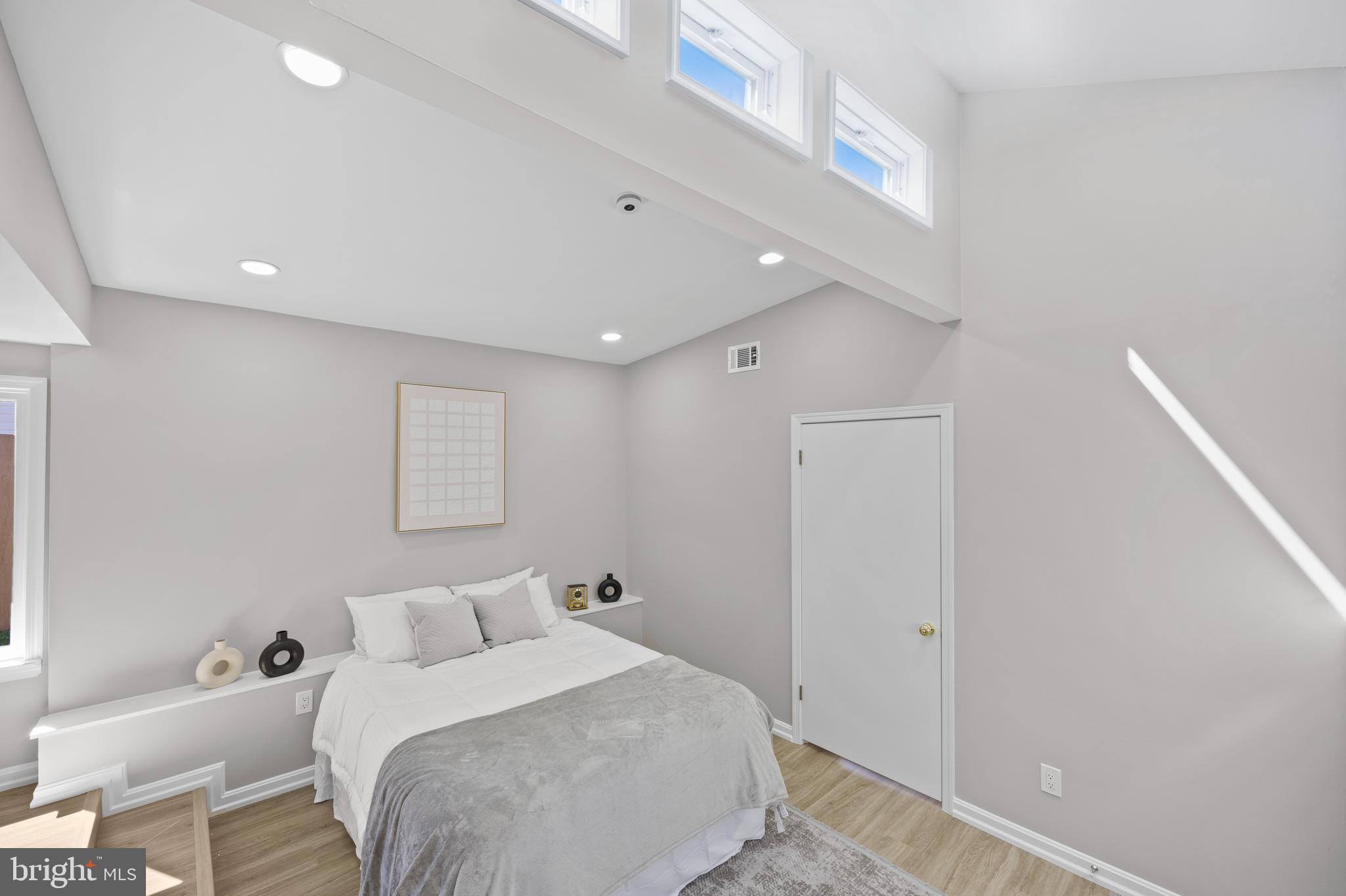 GLENMONT HILLS - Residential