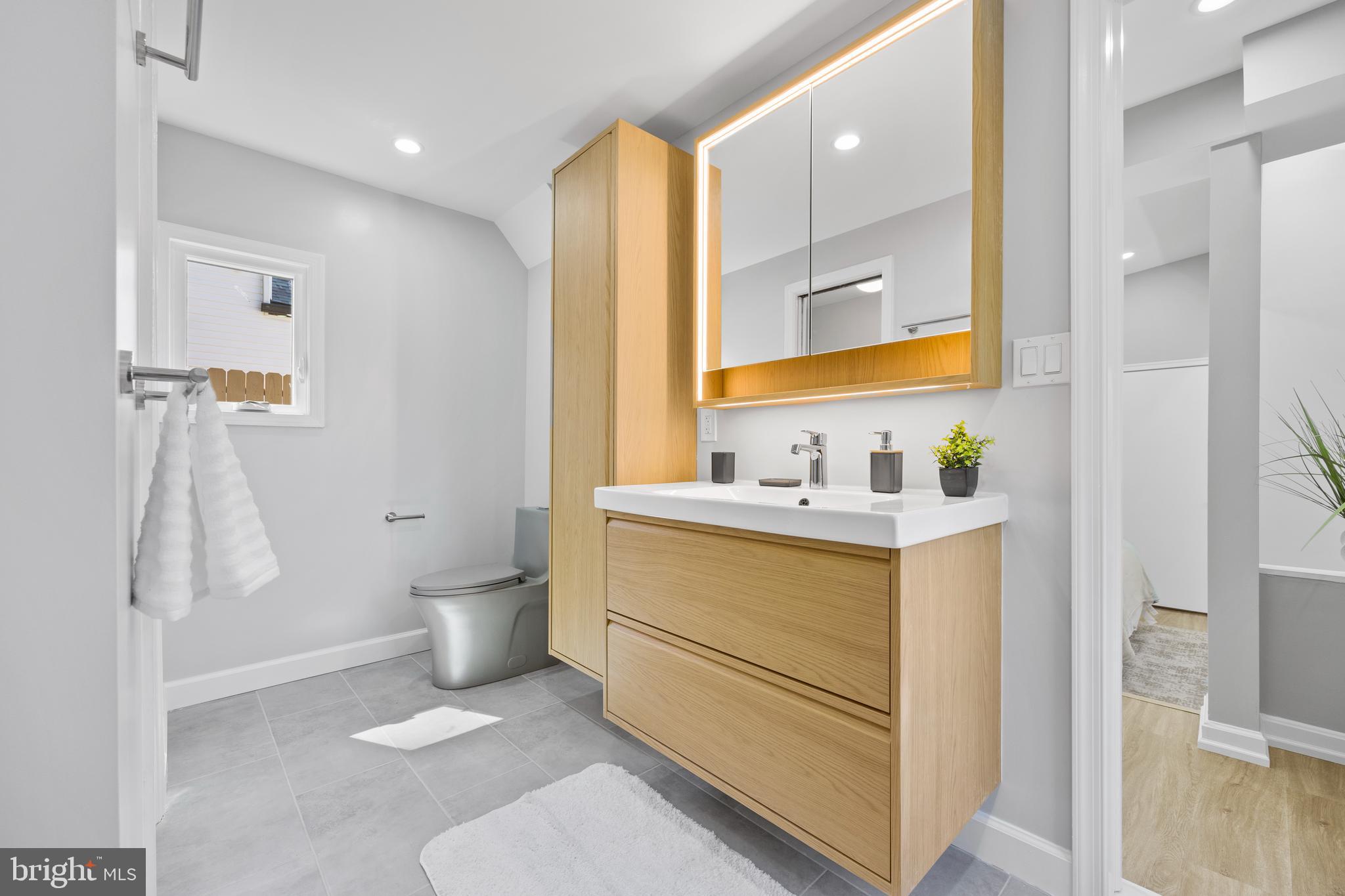GLENMONT HILLS - Residential