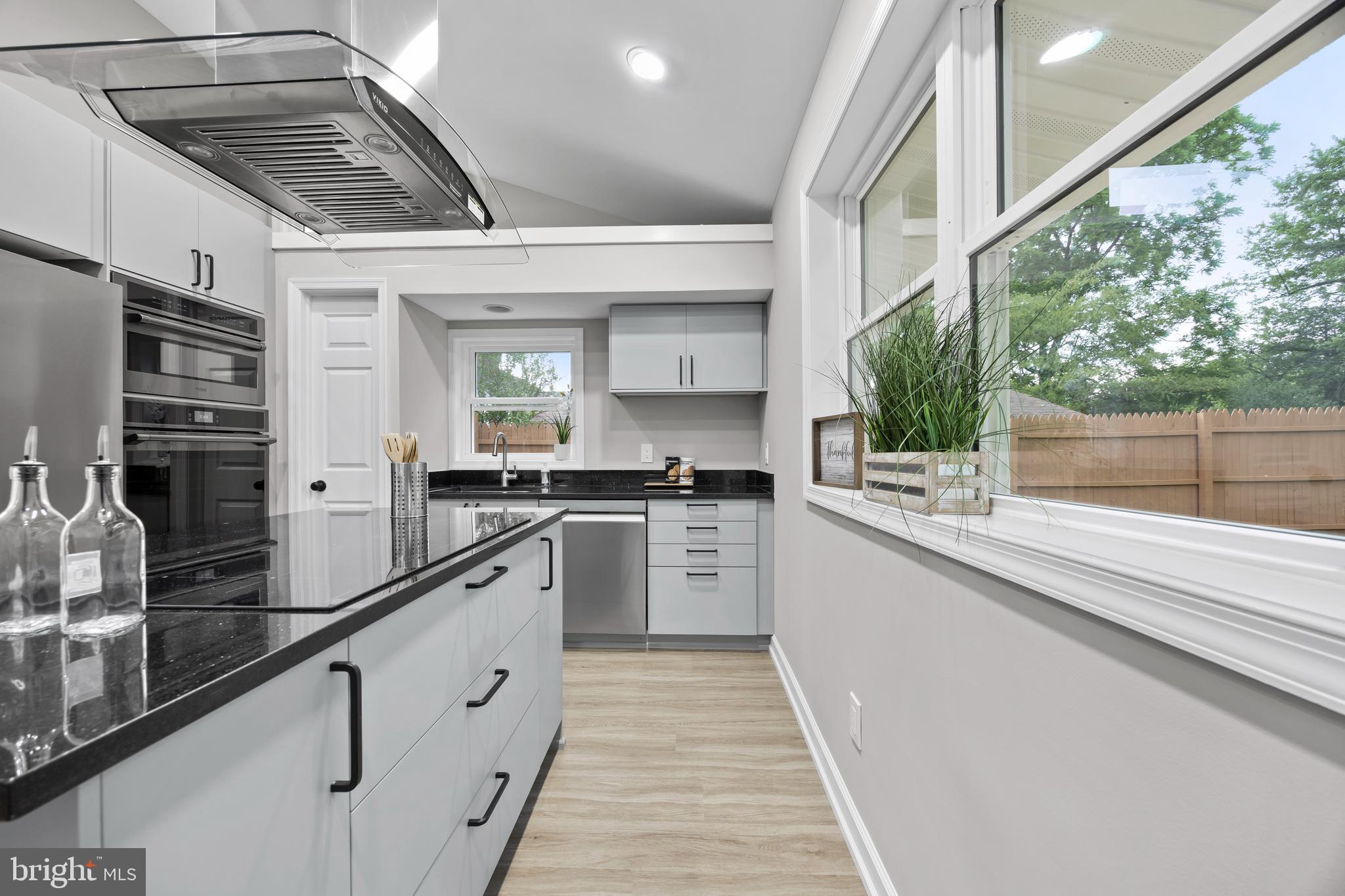 GLENMONT HILLS - Residential