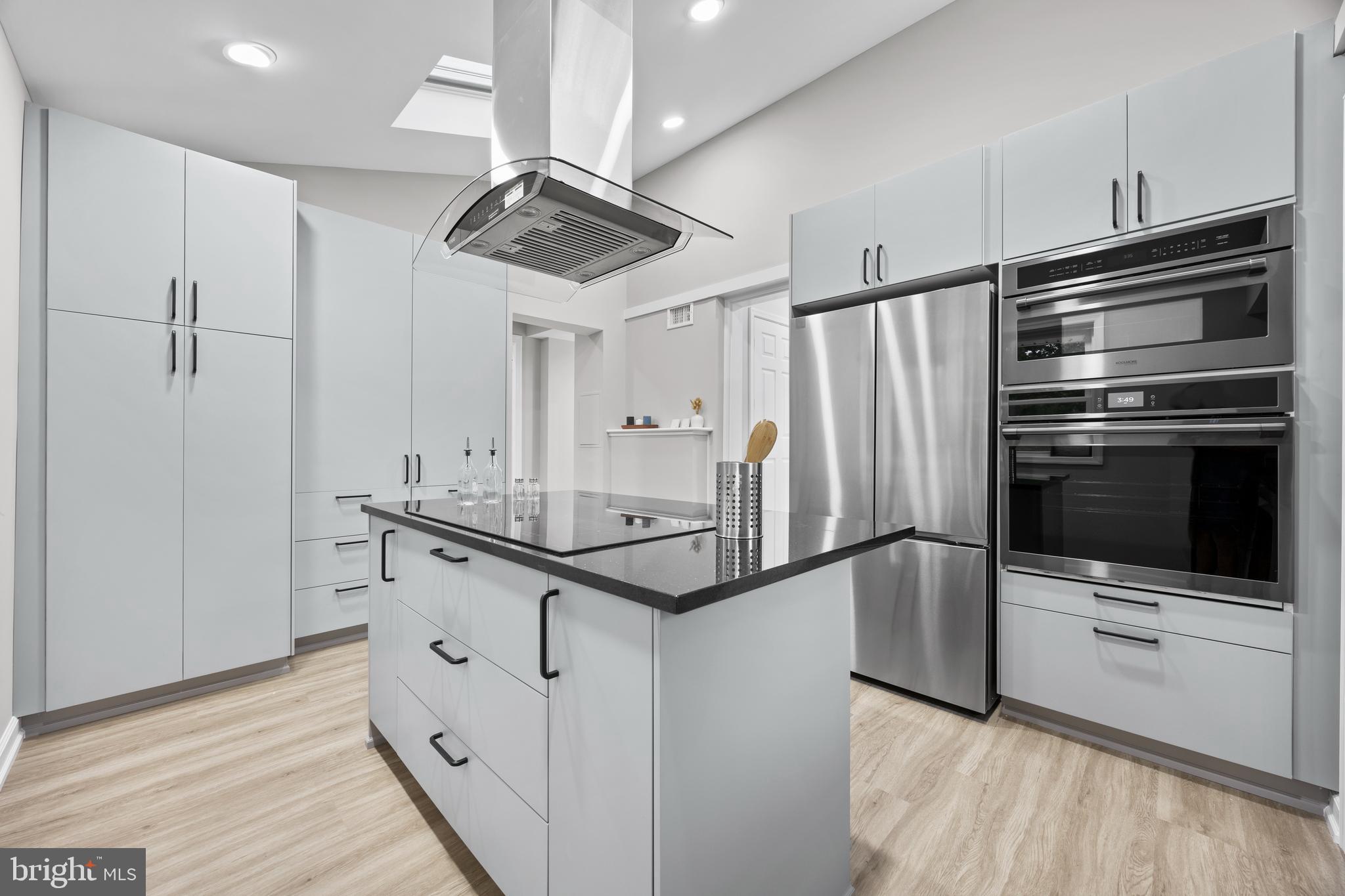 GLENMONT HILLS - Residential