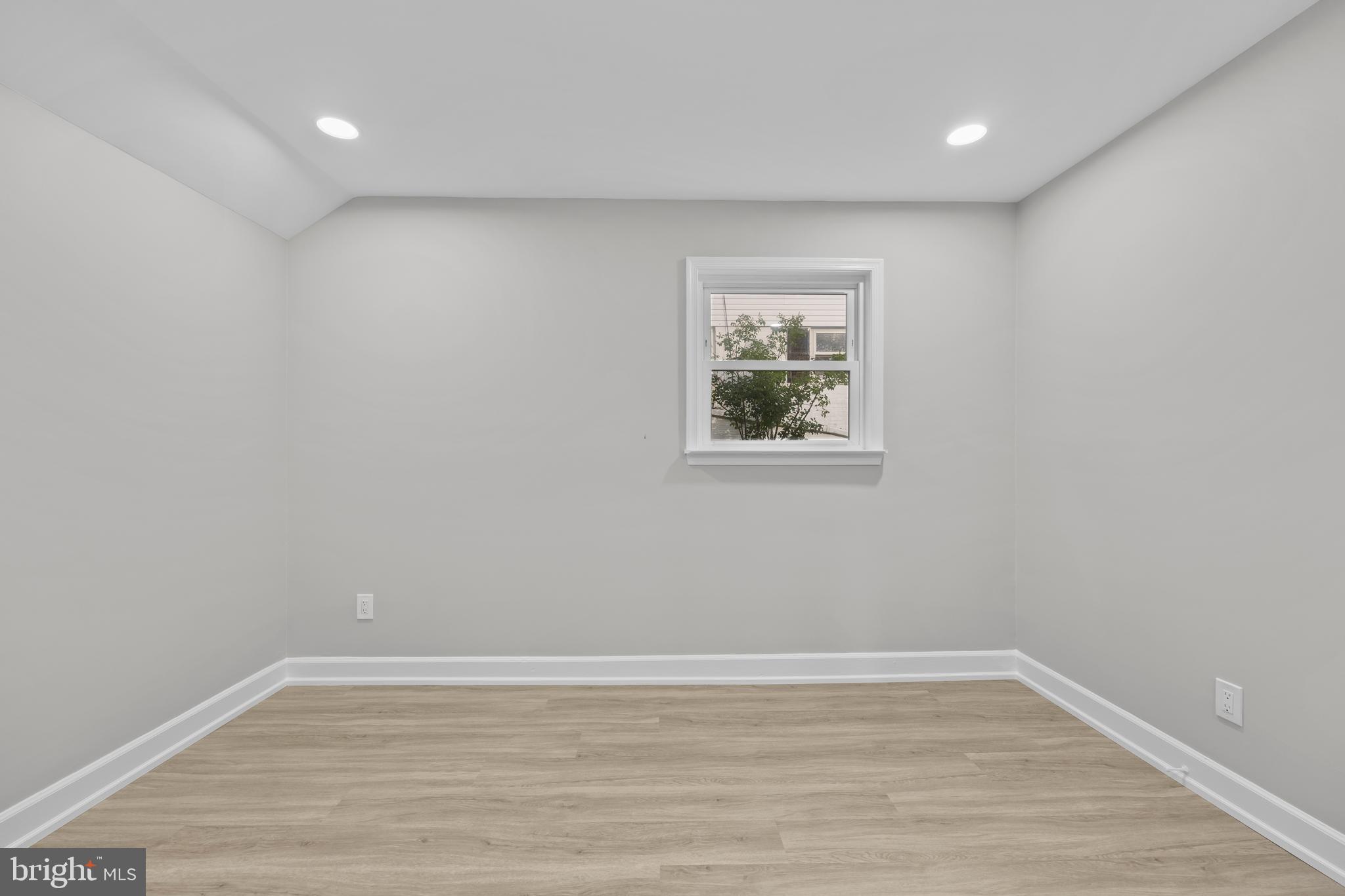 GLENMONT HILLS - Residential