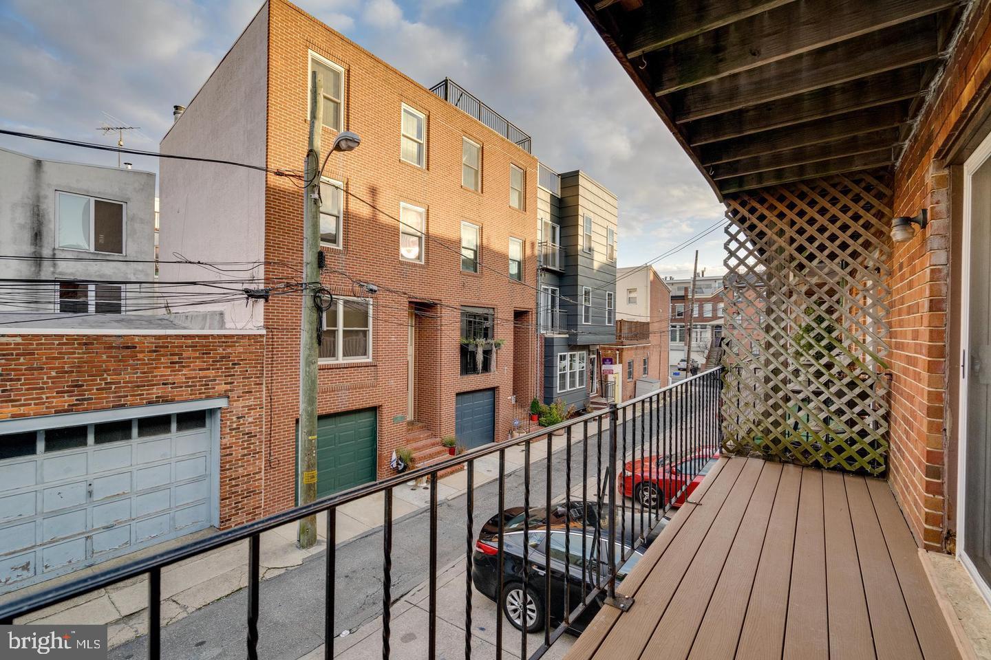 QUEEN VILLAGE - Residential Lease