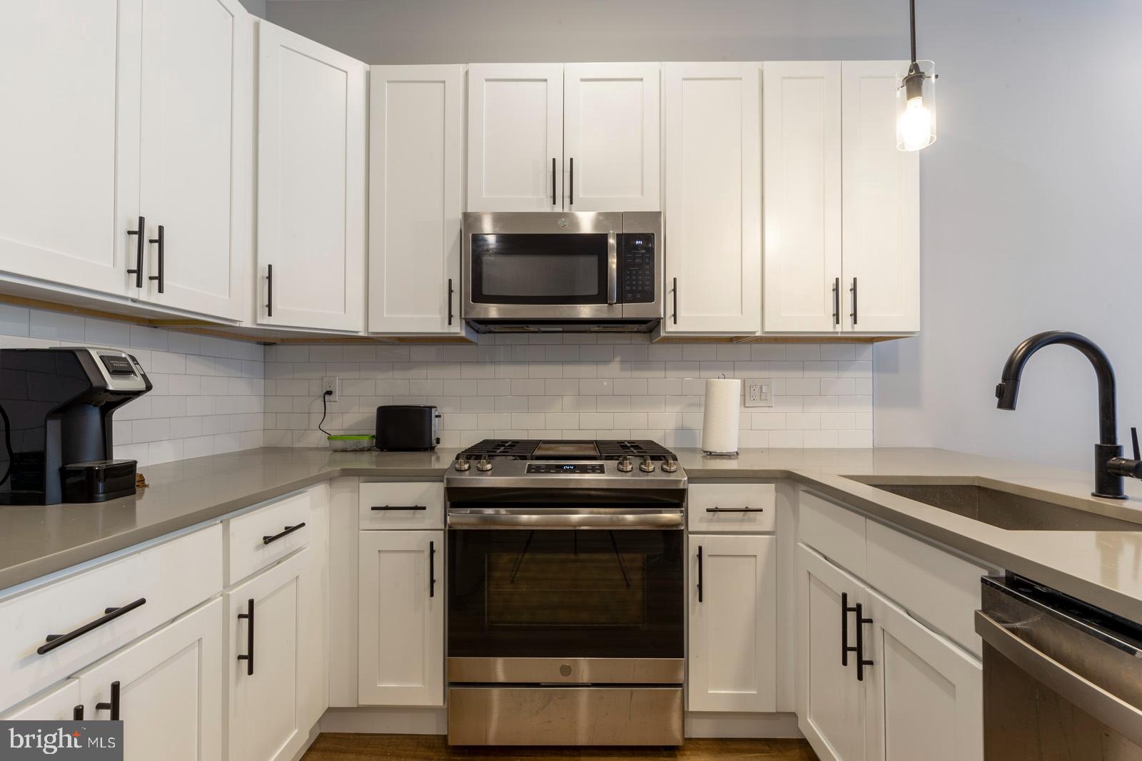 FRANCISVILLE - Residential Lease