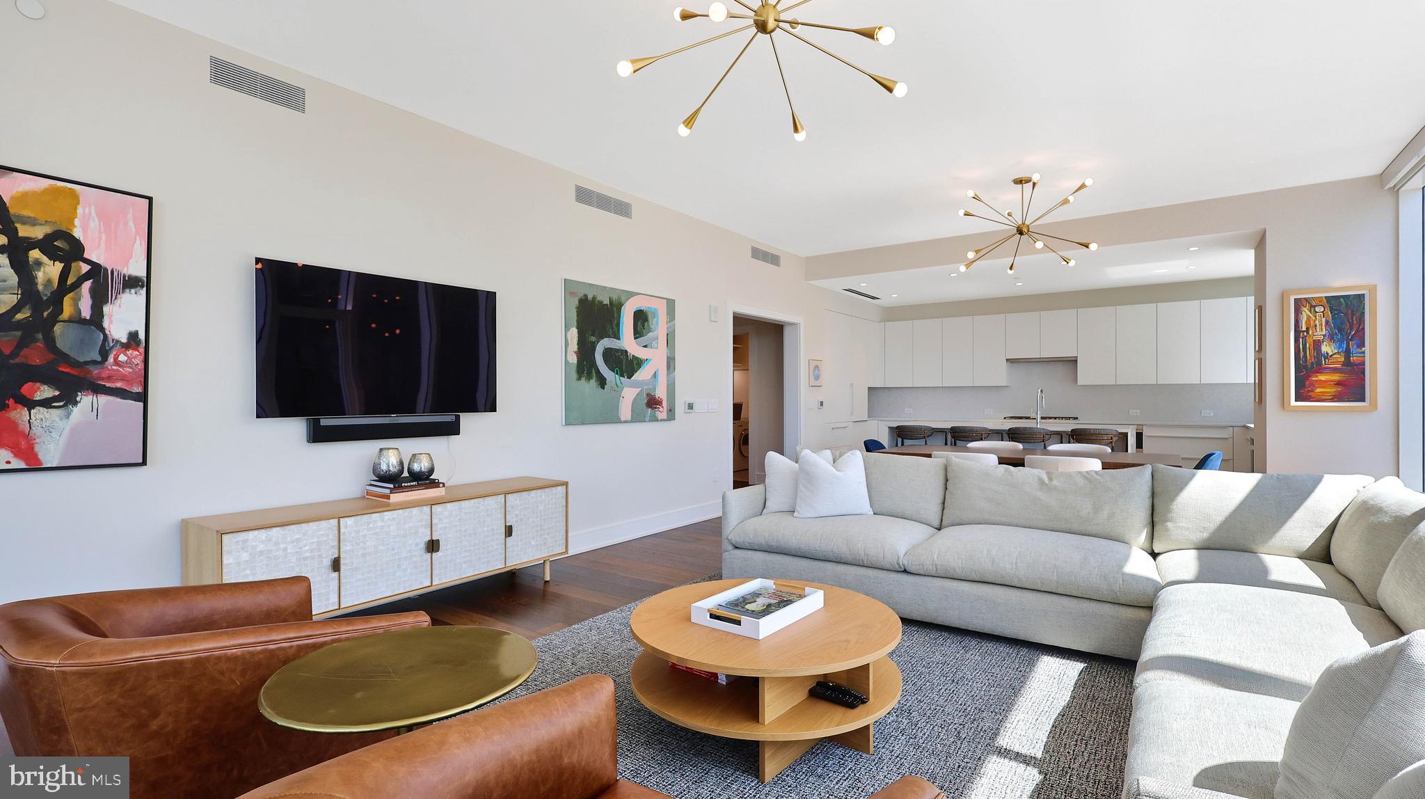 AVENUE OF THE ARTS - Residential