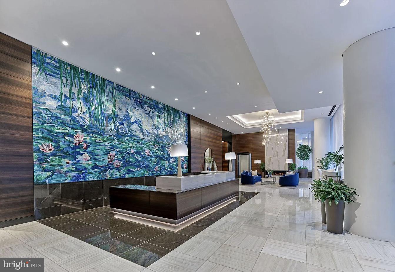 AVENUE OF THE ARTS - Residential