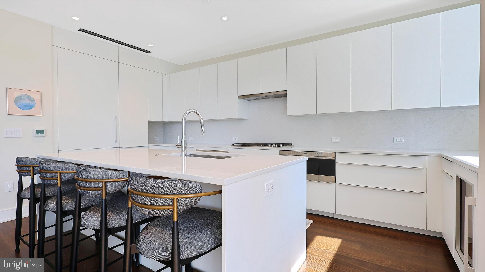 AVENUE OF THE ARTS - Residential