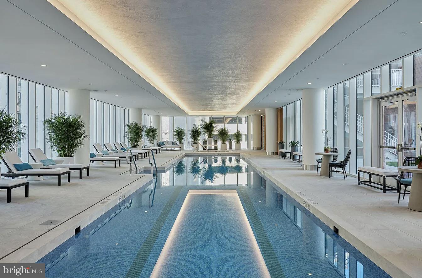 AVENUE OF THE ARTS - Residential
